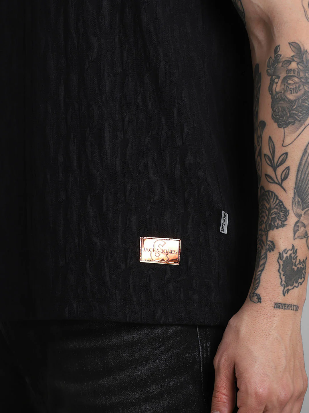 Black Jacquard Crew Neck T-shirt - Image 6