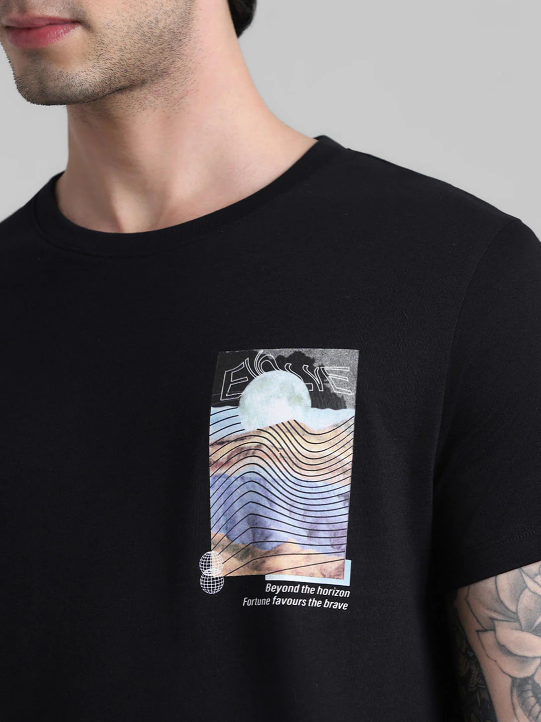Black Graphic Print T-shirt - Image 5