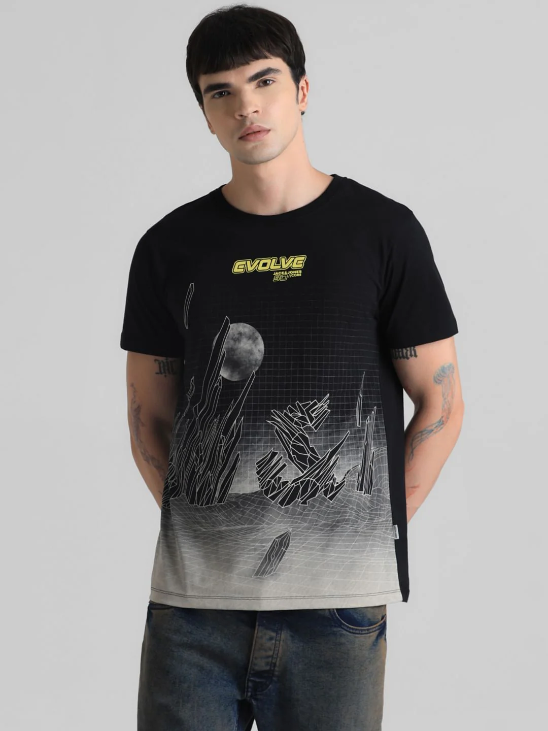 Black Printed Crew Neck T-shirt - Image 2