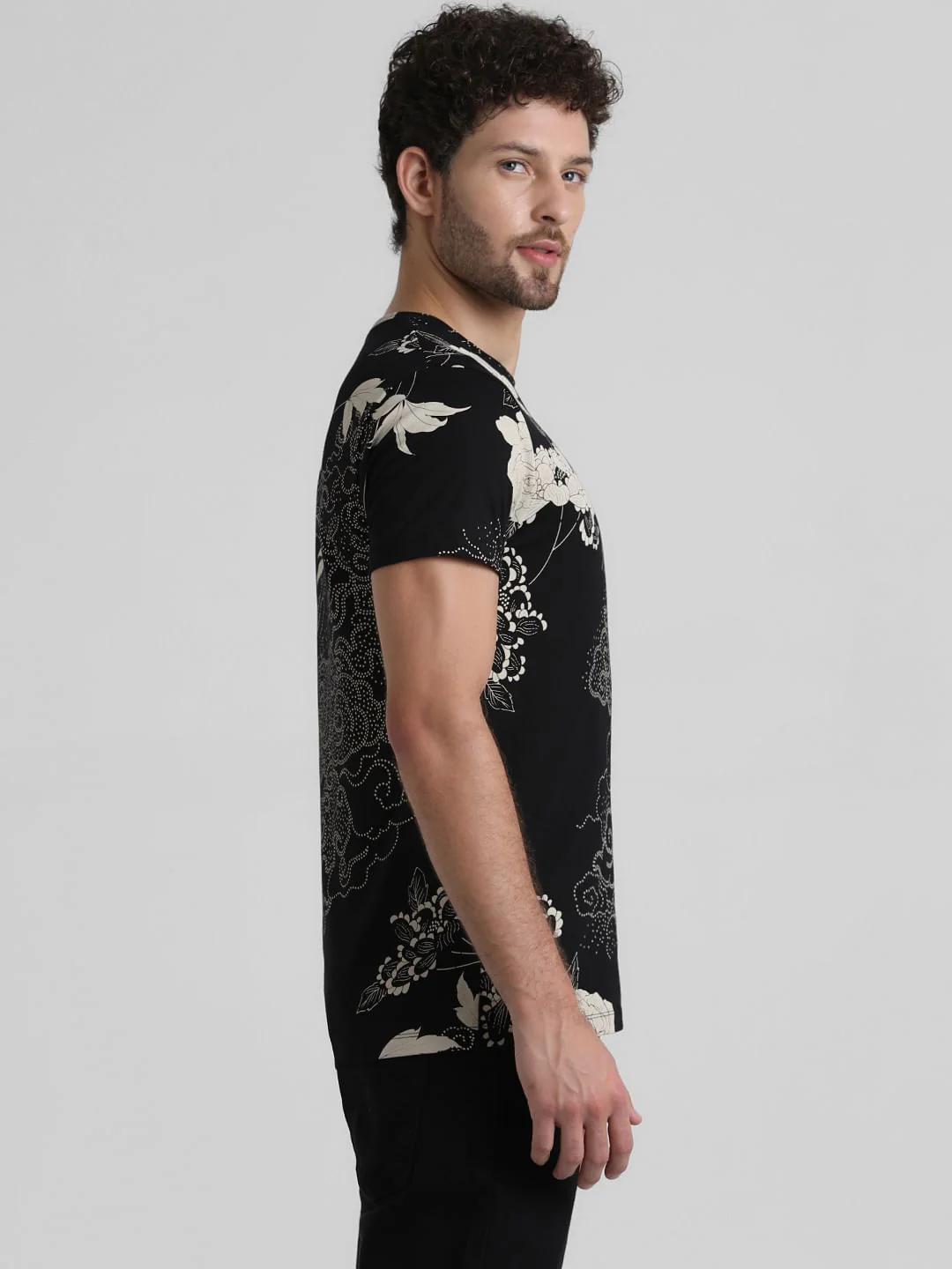 Black Floral Print T-shirt - Image 3