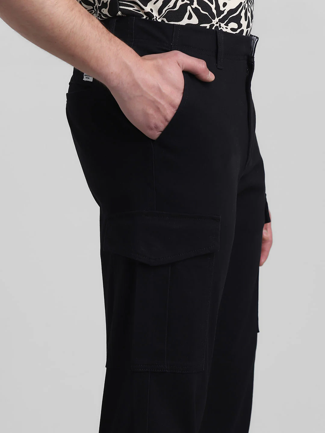 Black Mid Rise Slim Fit Pants - Image 4