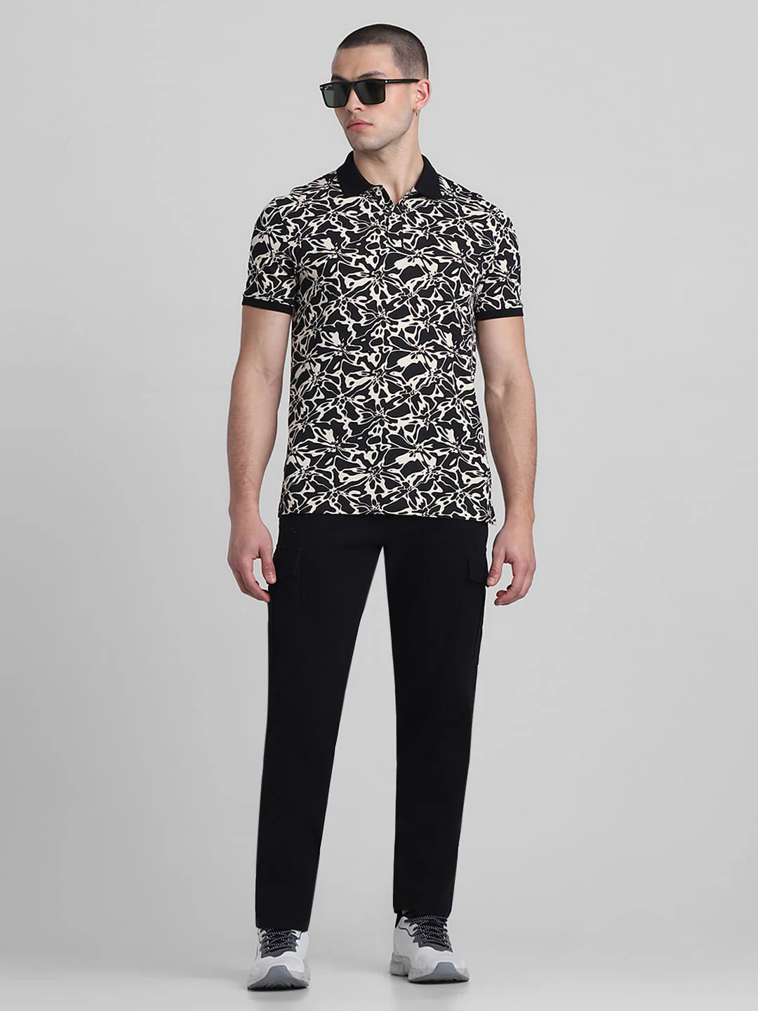 Black Mid Rise Slim Fit Pants - Image 5