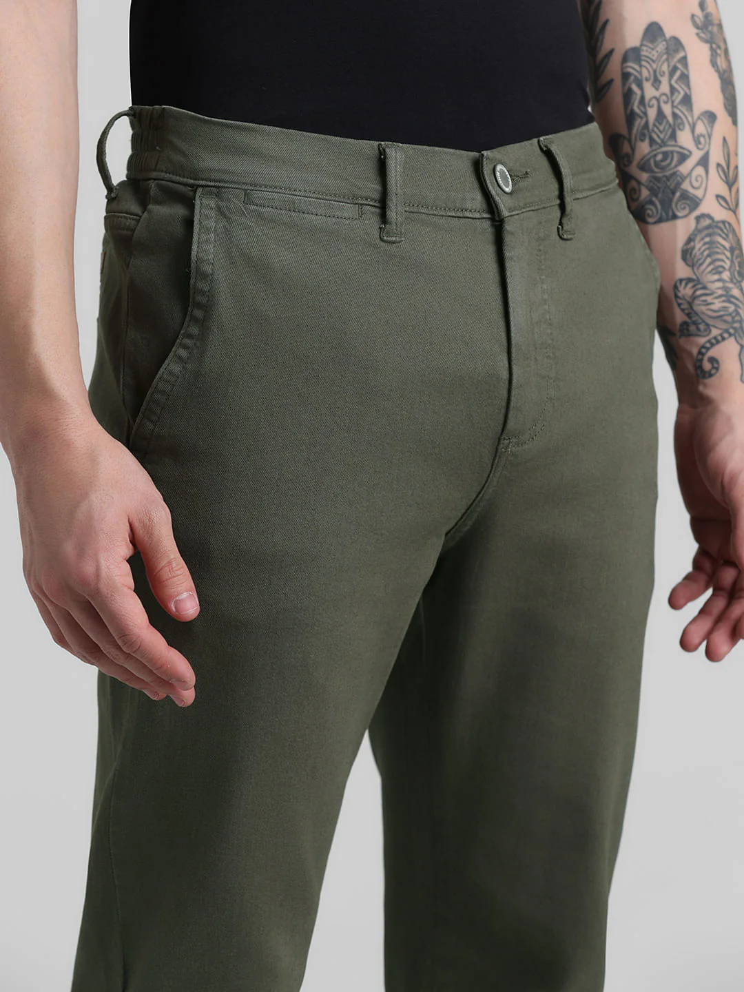 Green Mid Rise Slim Fit Pants - Image 4