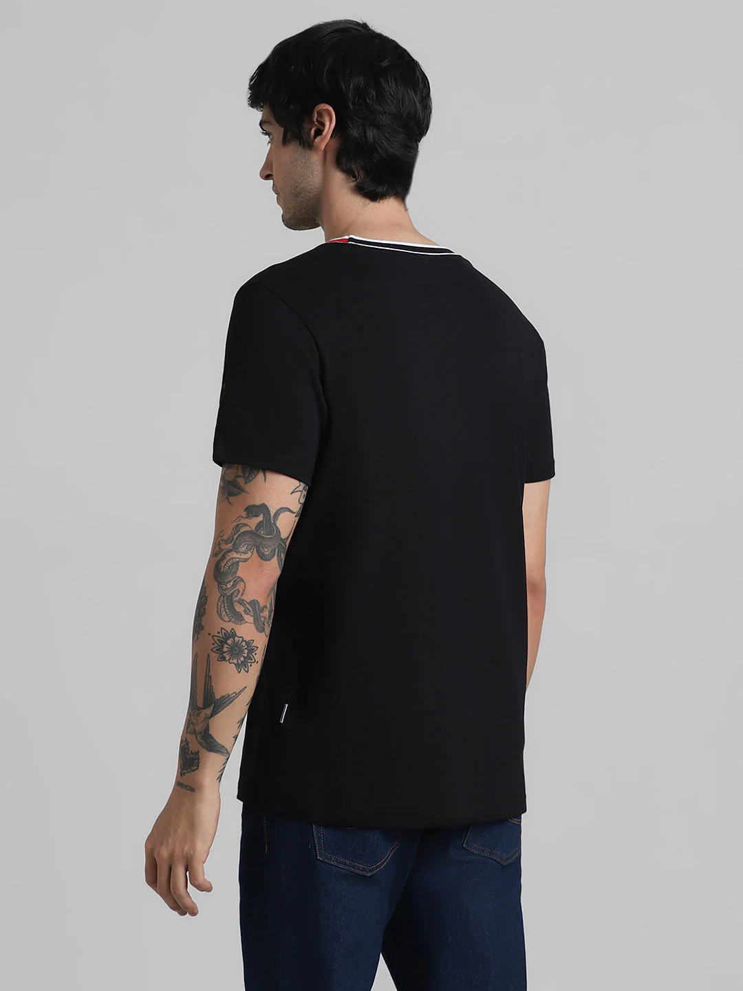 Black Contrast Neck Tipping T-shirt - Image 4