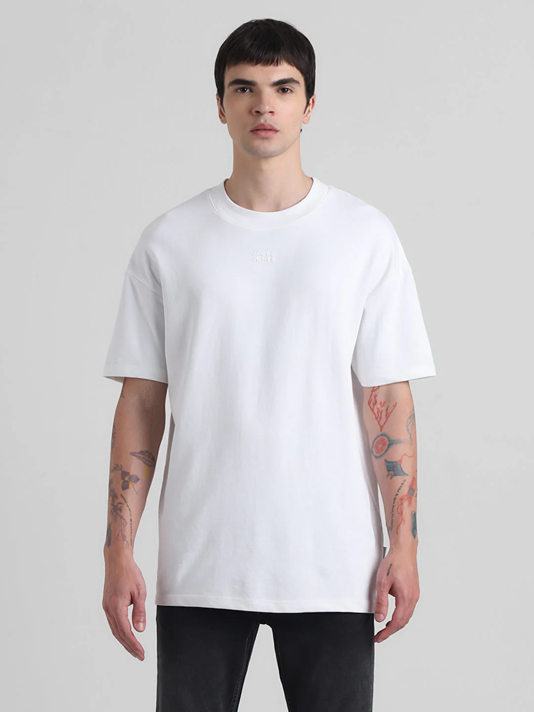Knitted Crew Neck T-shirt - White - Image 8