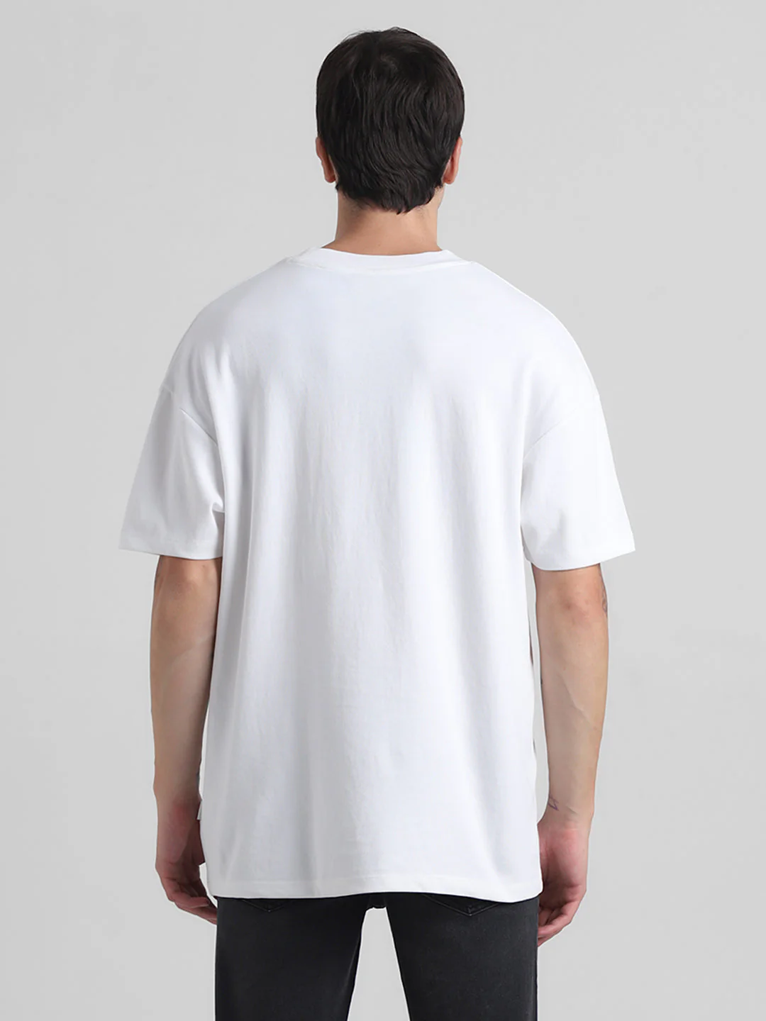 Knitted Crew Neck T-shirt - White - Image 9