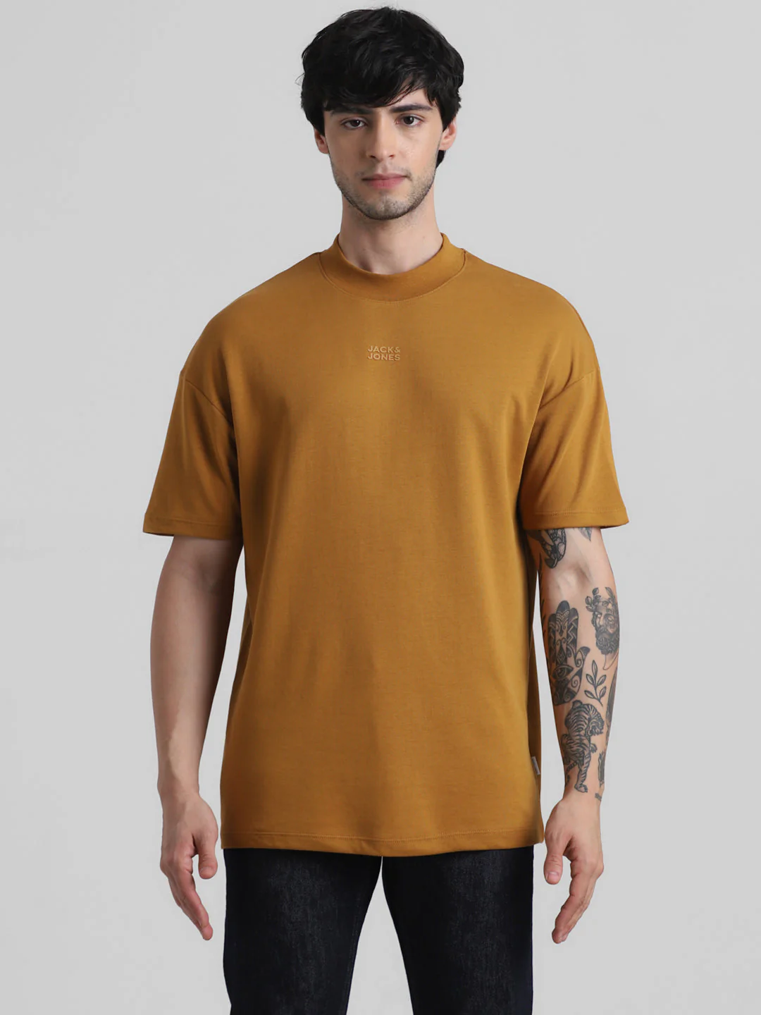 Knitted Crew Neck T-shirt - Brown - Image 8
