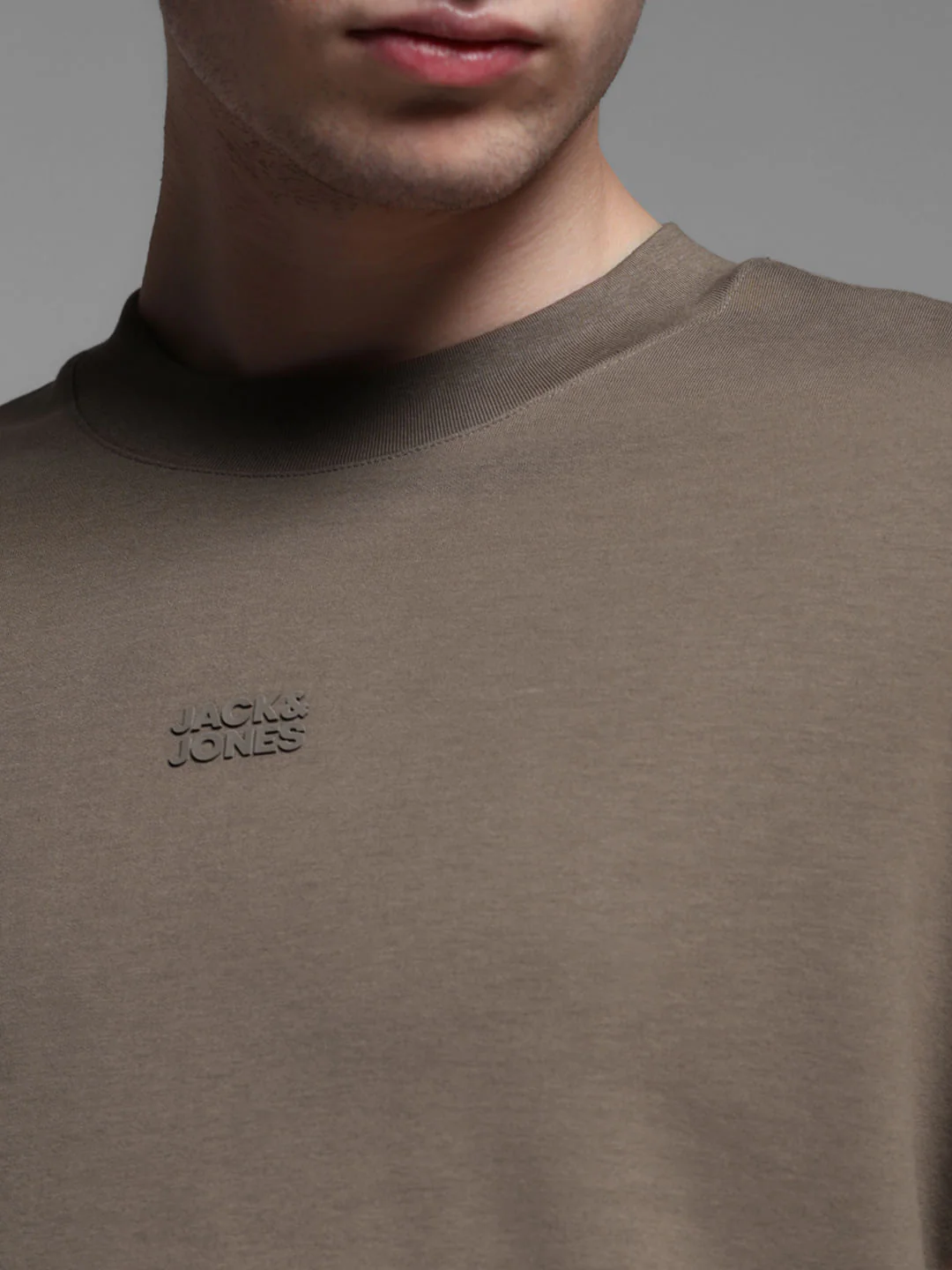 Knitted Crew Neck T-shirt - Brown - Image 5