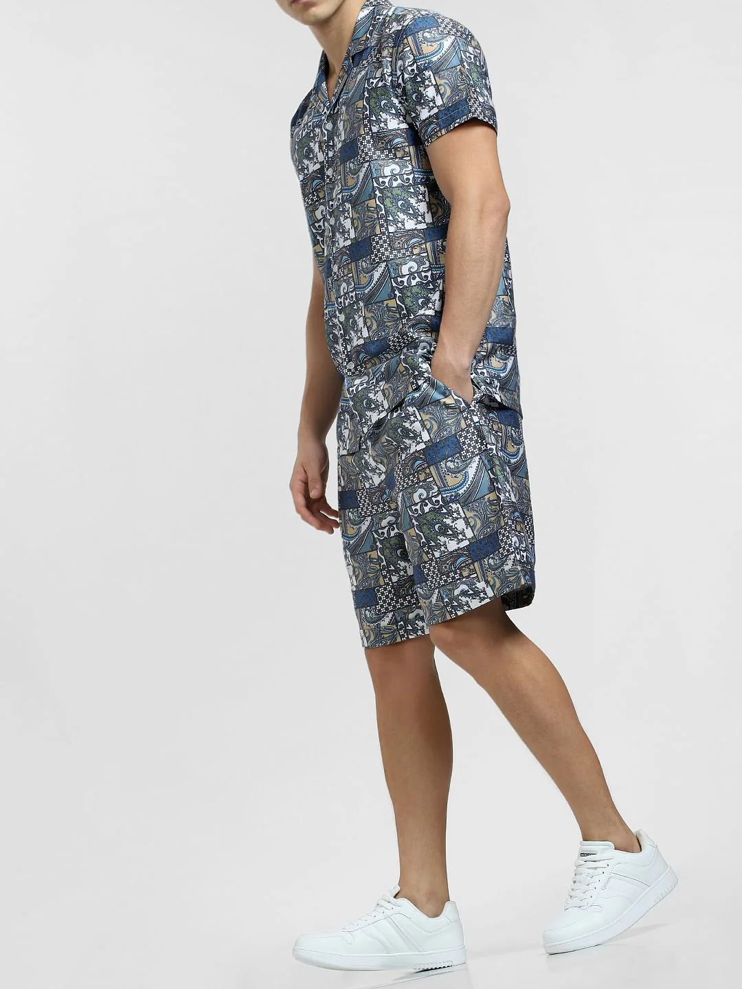 Blue Mid Rise Printed Co-ord Shorts - Image 3