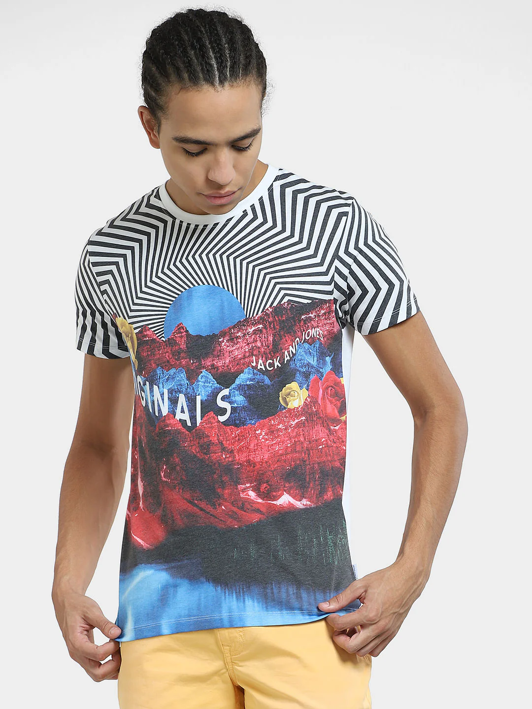 White Graphic Print Crew Neck T-shirt - Image 2