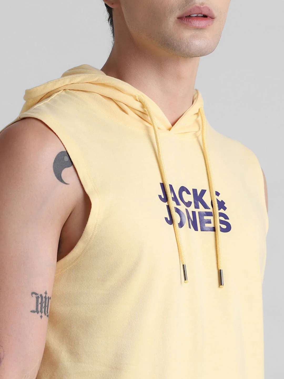 Beige Logo Print Hooded Vest - Image 5