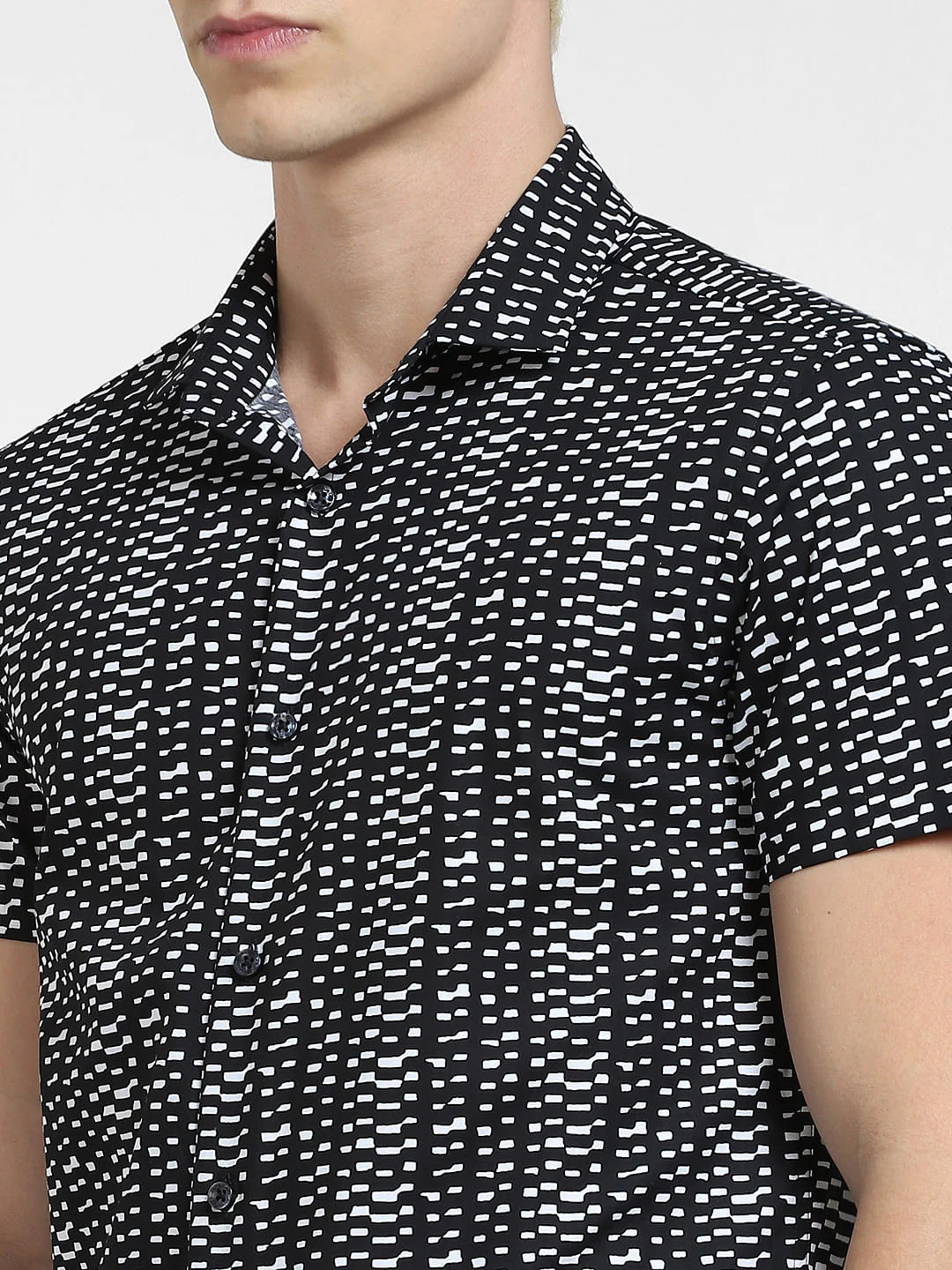 Black Printed Short Sleeves Shirt - Image 5