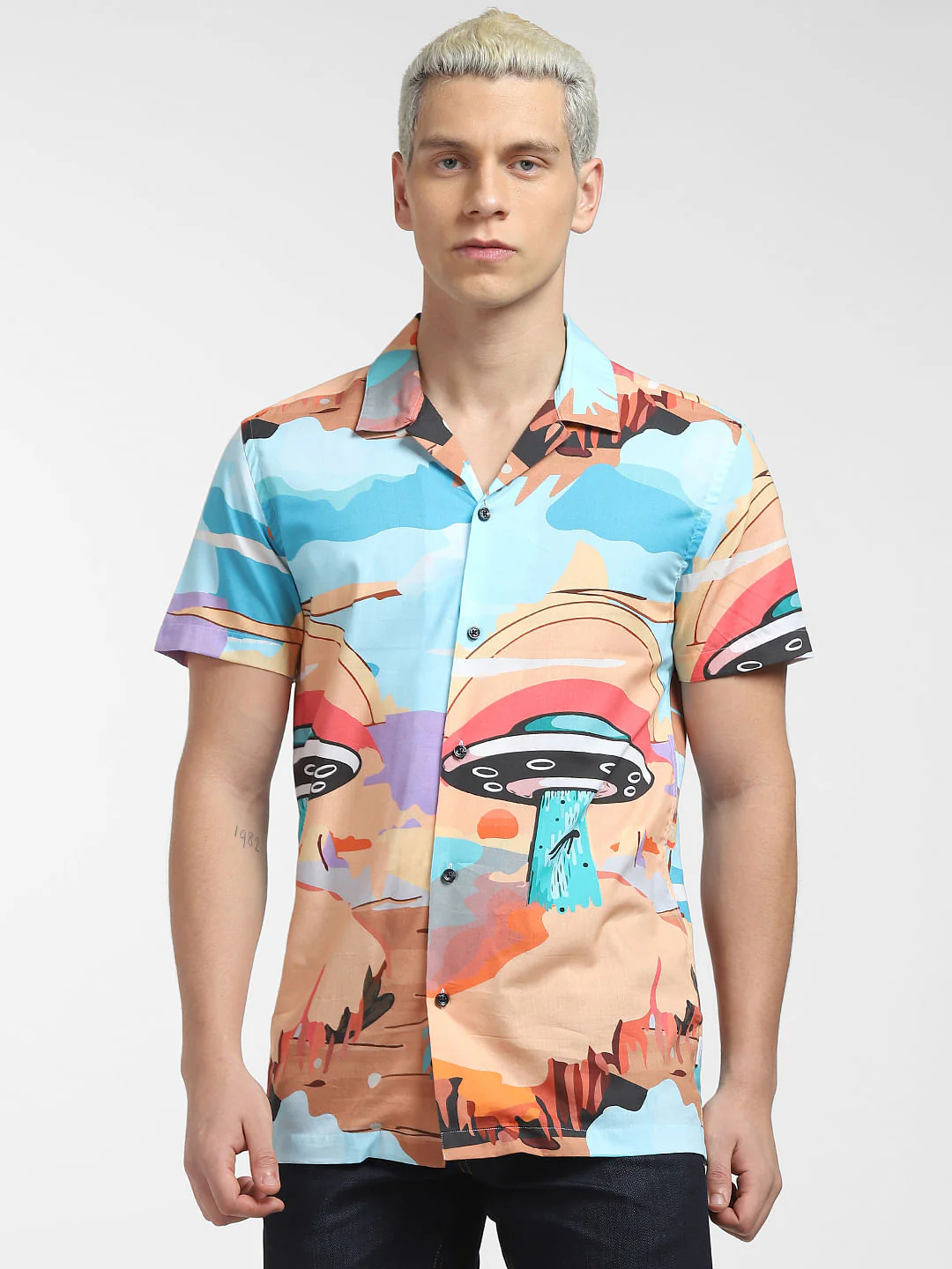 METAVERSE ORANGE GRAPHIC PRINT SHORT SLEEVES SHIRT - Image 2