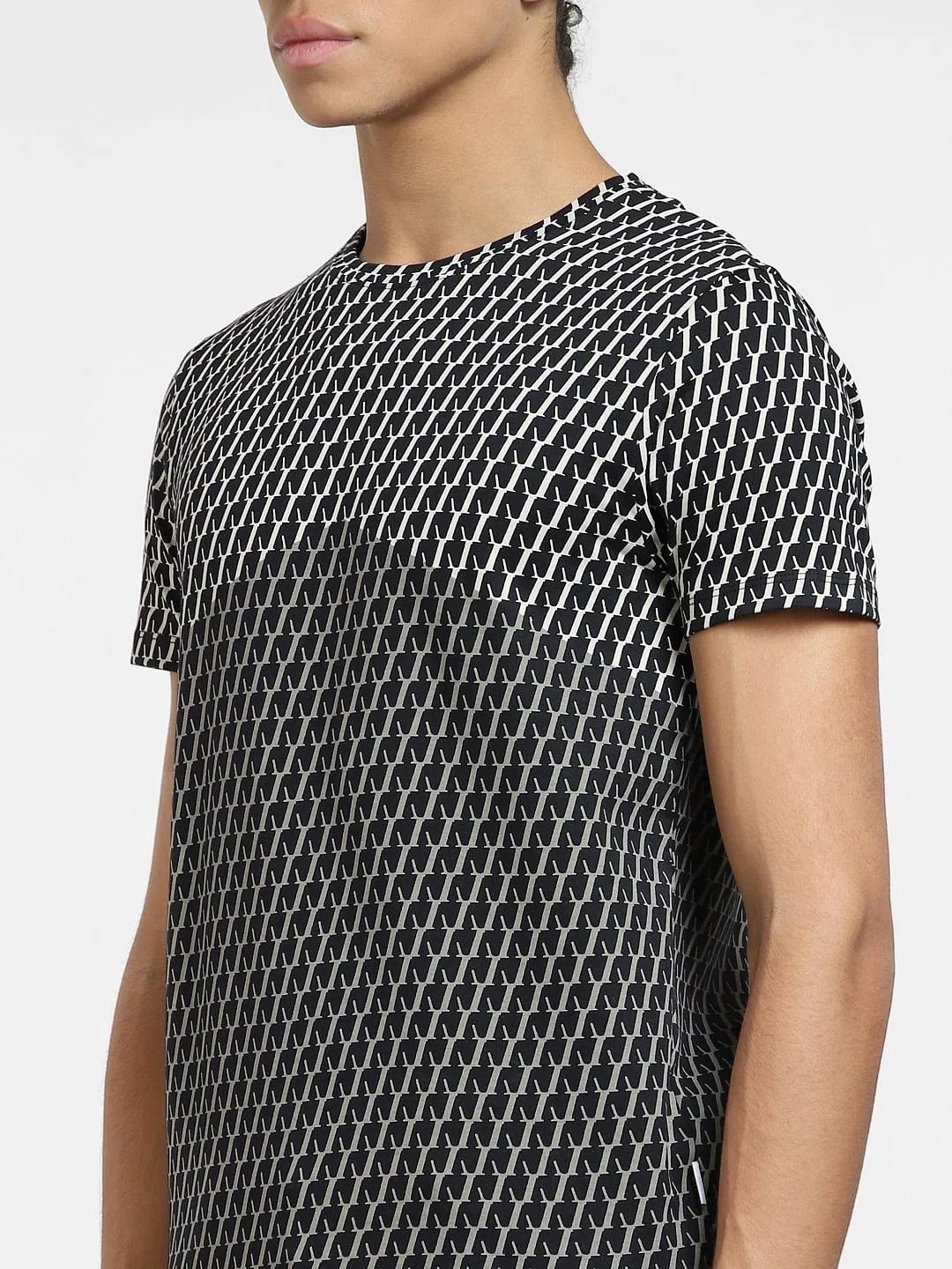 Black Printed Crew Neck T-shirt - Image 4