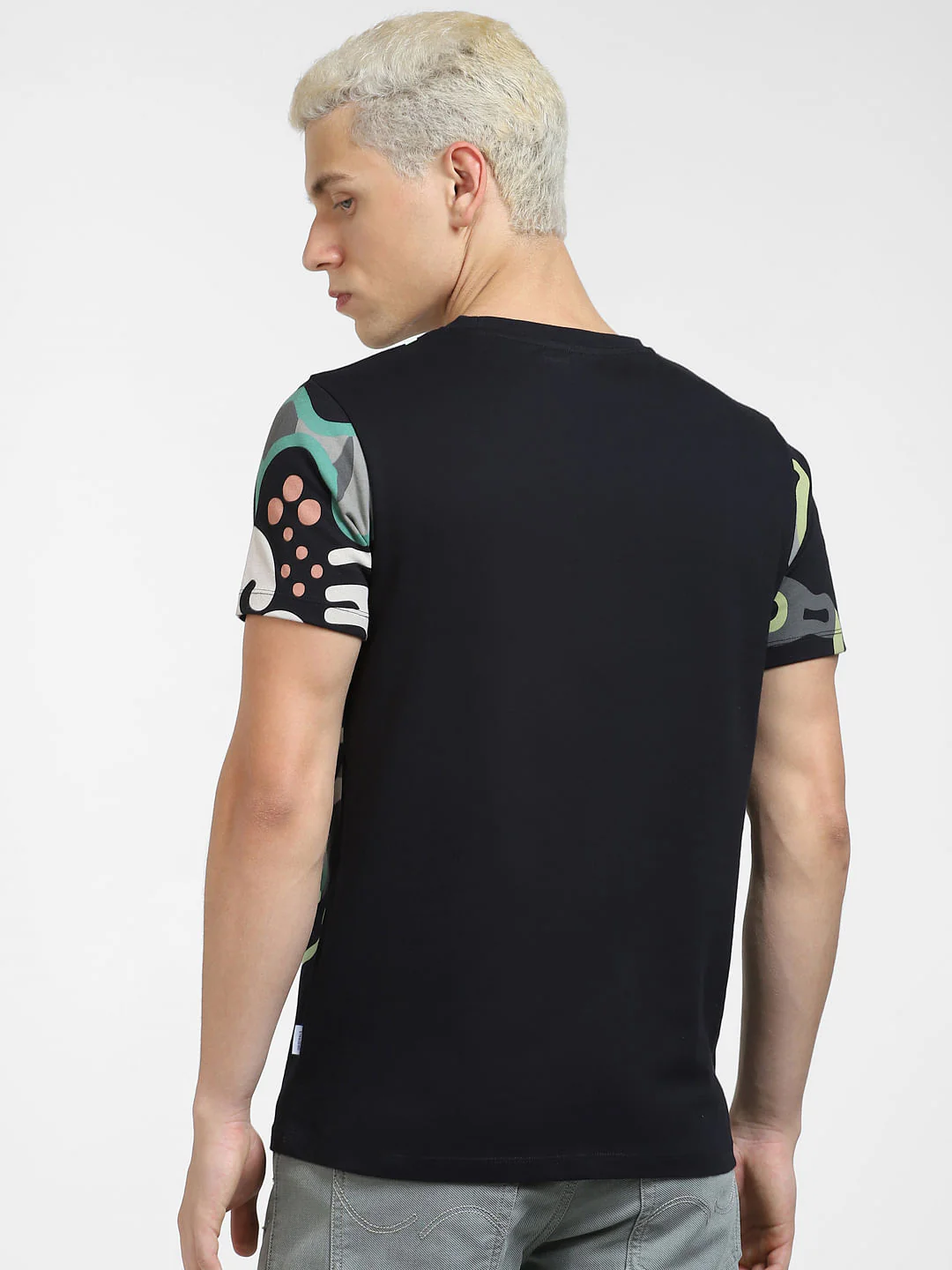 Black Printed Crew Neck T-shirt - Image 4
