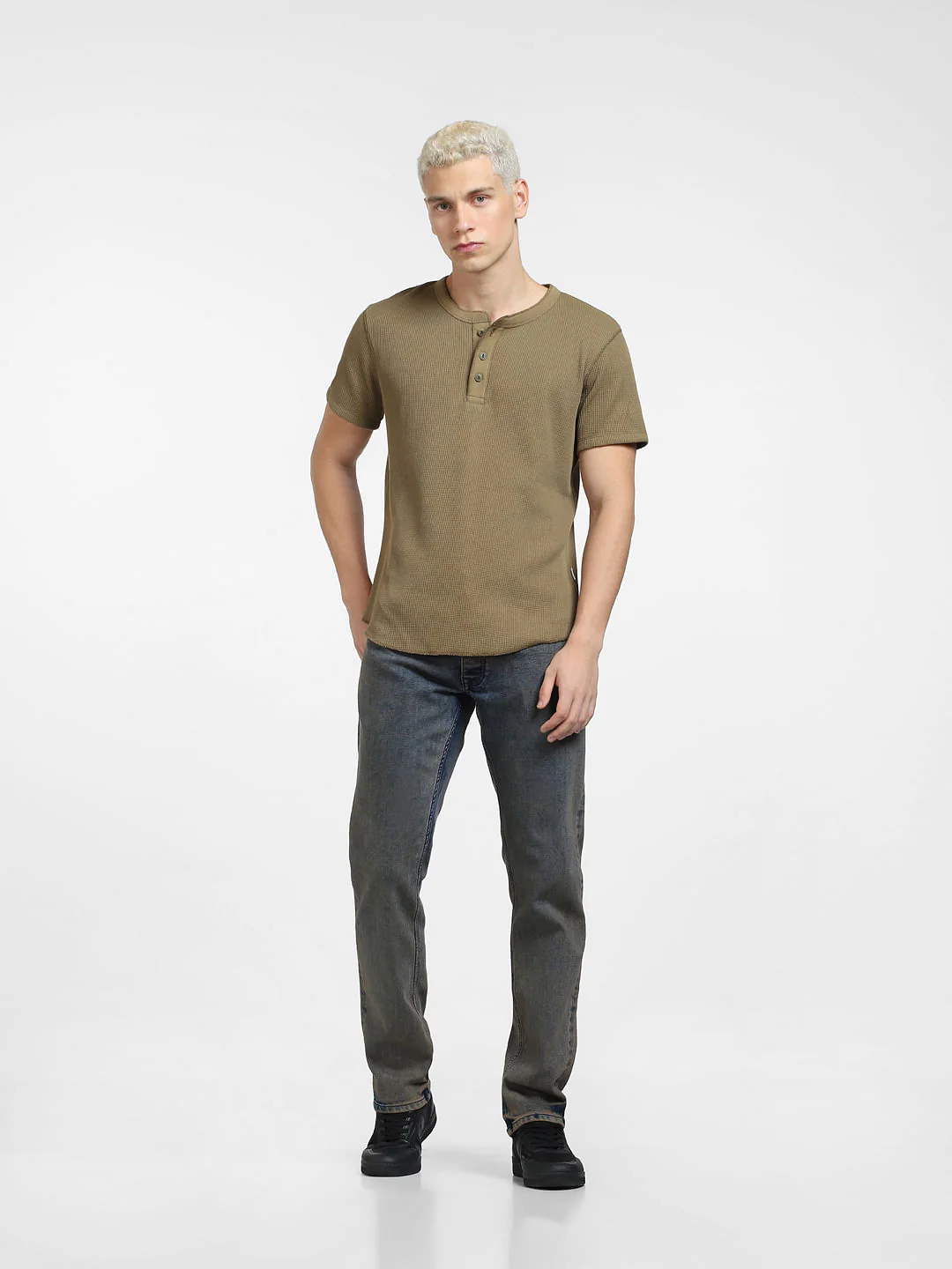 Green Henley T-shirt - Image 6