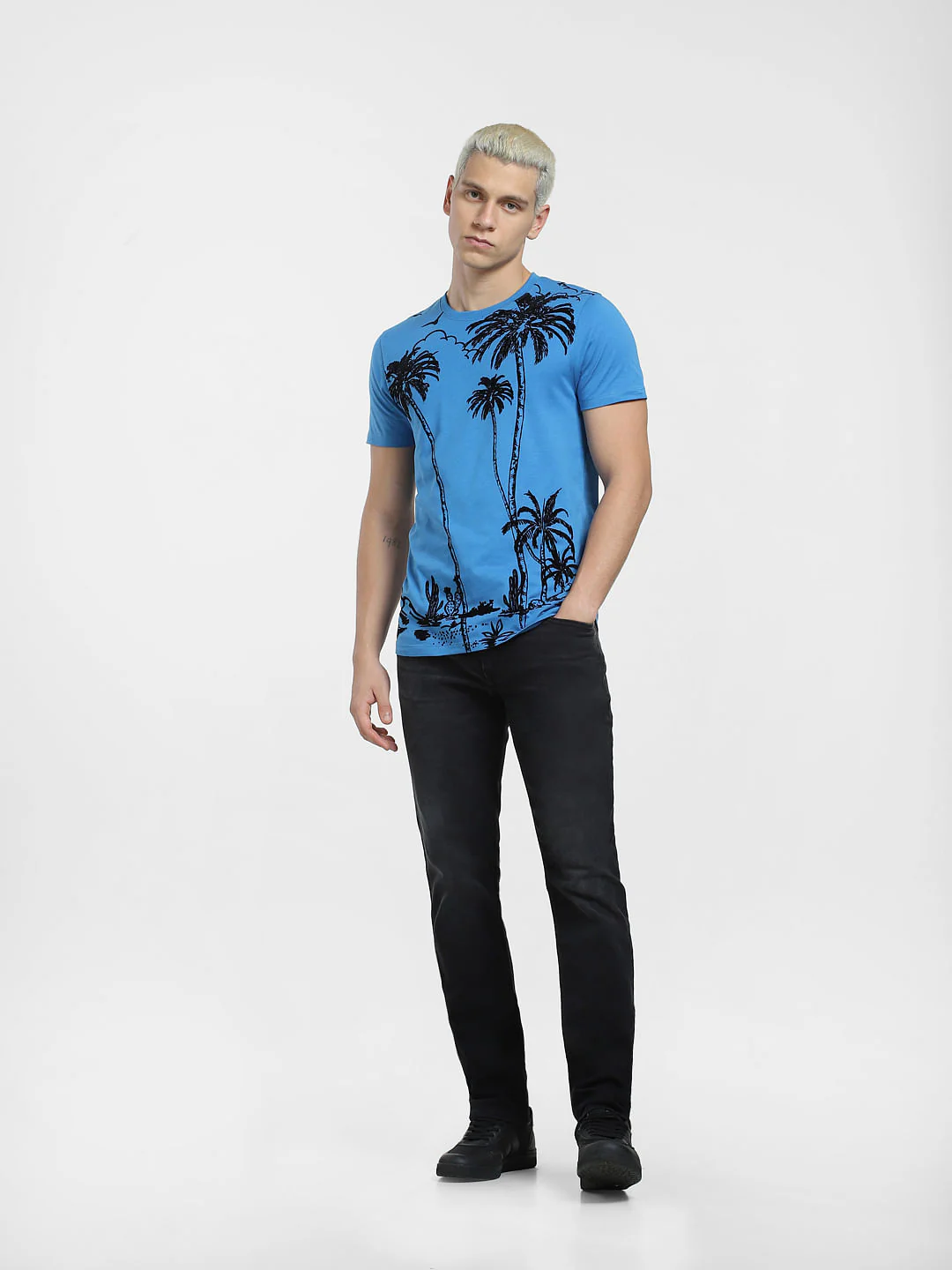 Blue Tropical Print Crew Neck T-shirt - Image 6