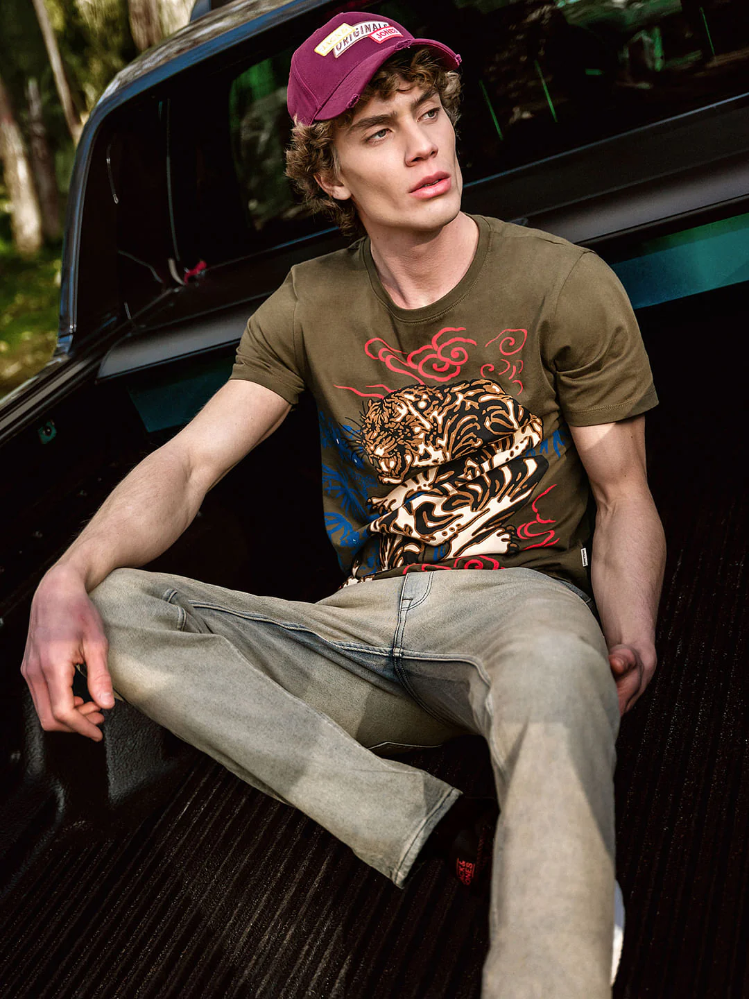 Green Graphic Print Crew Neck T-shirt