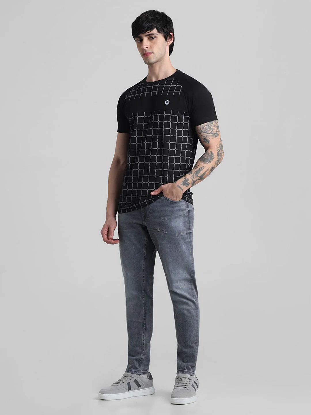 Black Logo Check Print T-shirt - Image 6