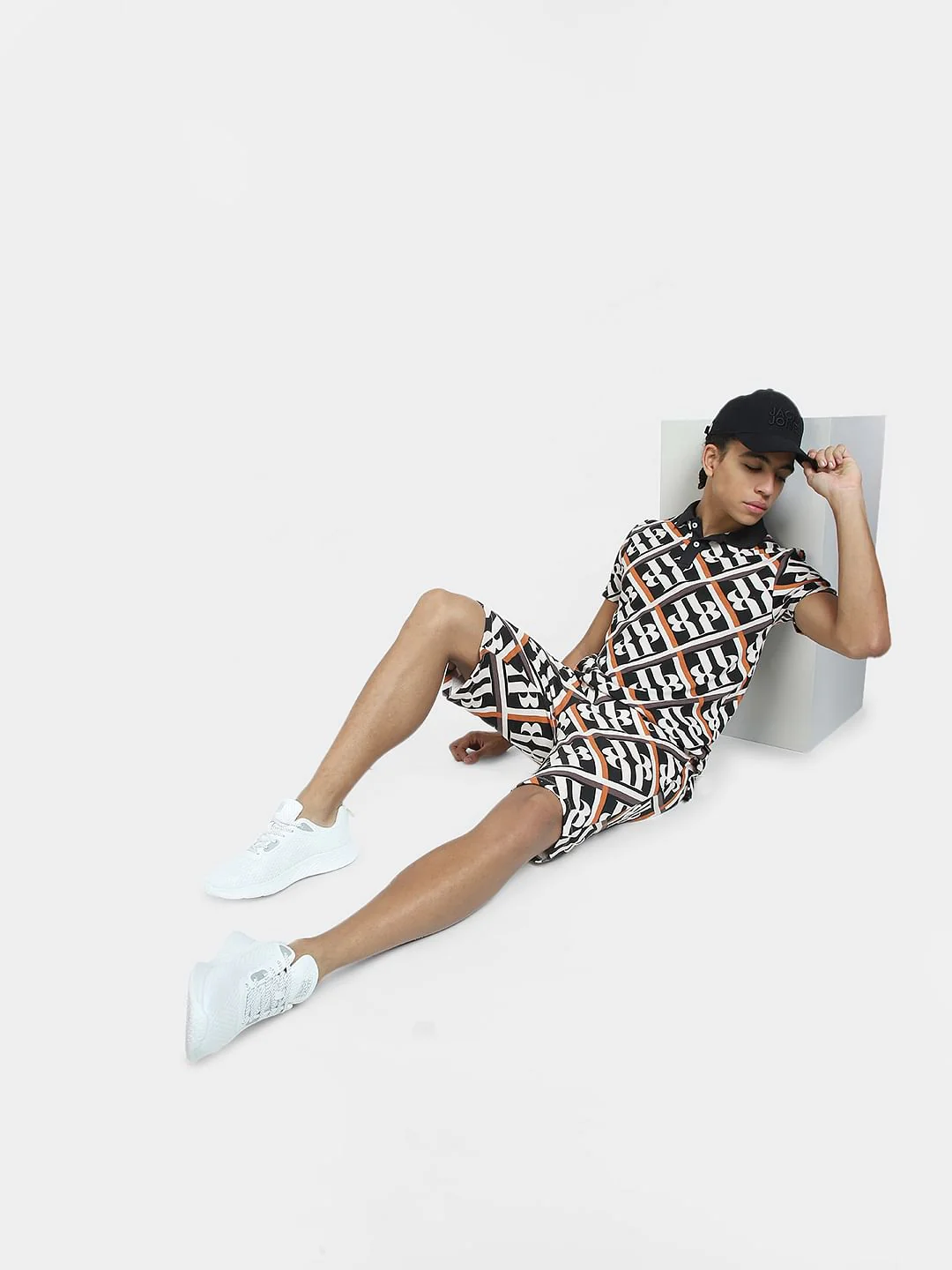 White Mid Rise Printed Co-ord Sweatshorts