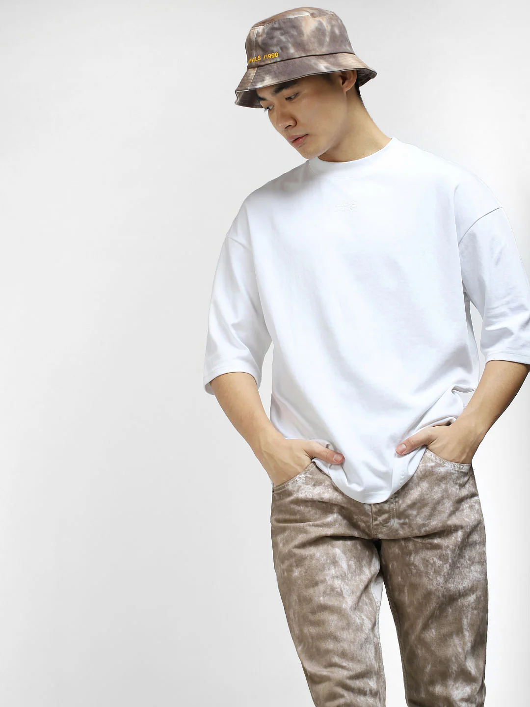 White High-Neck Crew Neck T-shirt