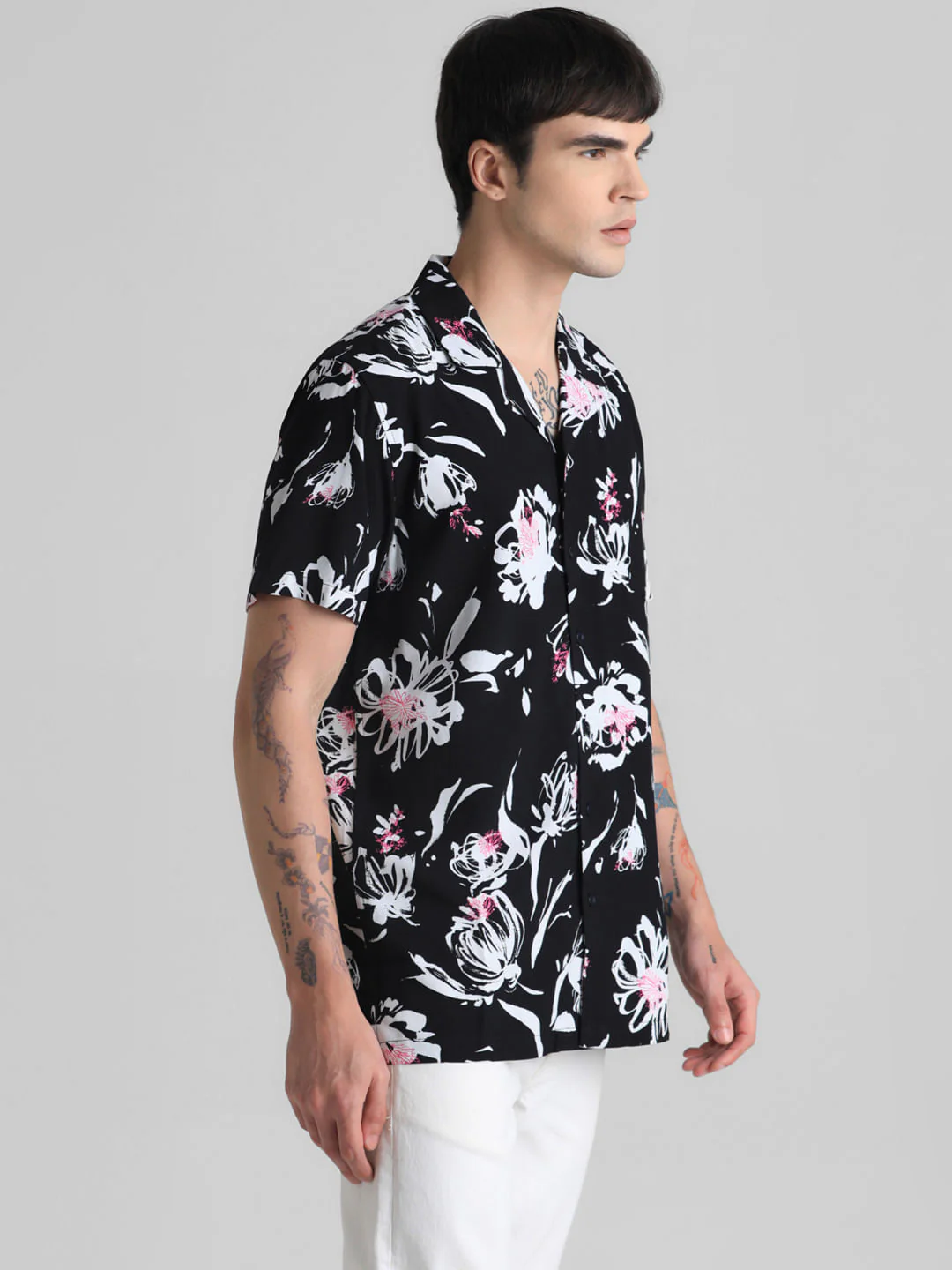 Black Floral Short Sleeves Shirt - Image 3