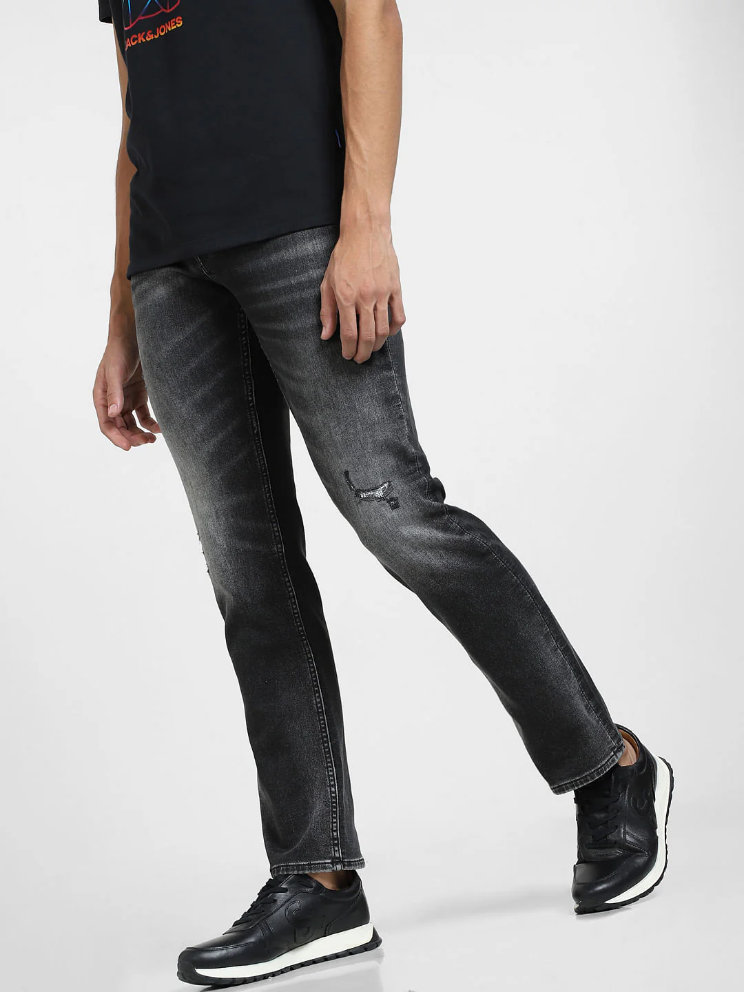Black Mid Rise Distressed Clark Regular Fit Jeans - Image 3