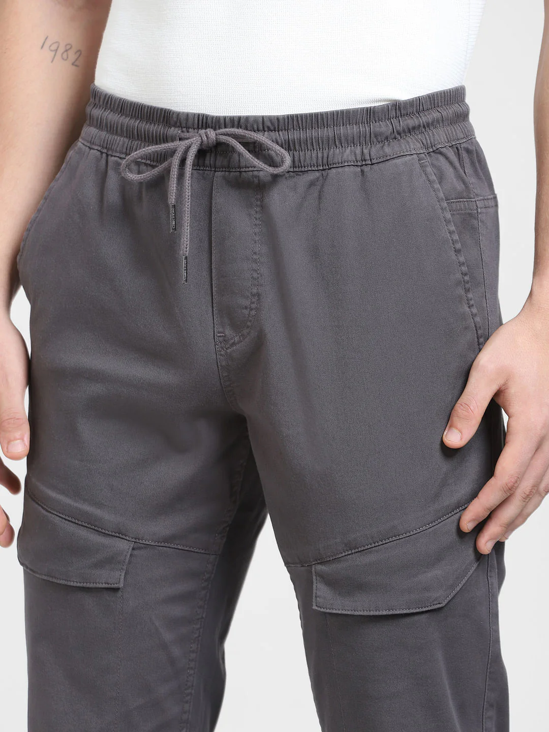 Grey Mid Rise Cargo Pants - Image 5