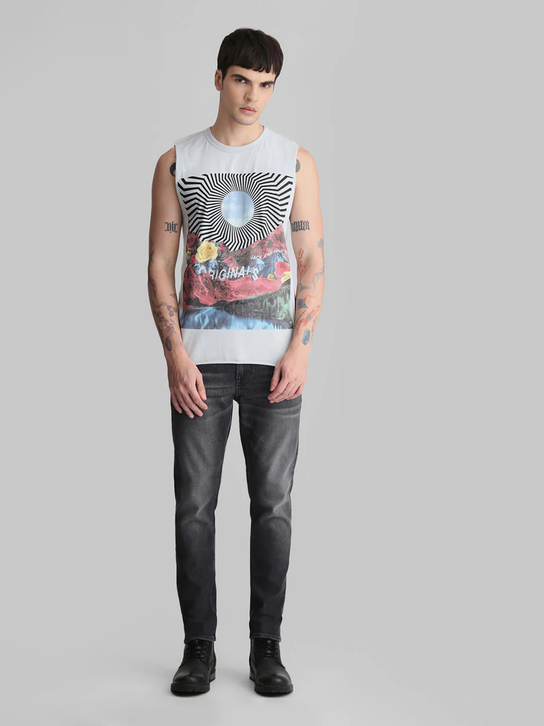 Light Blue Graphic Print Crew Neck Vest - Image 6
