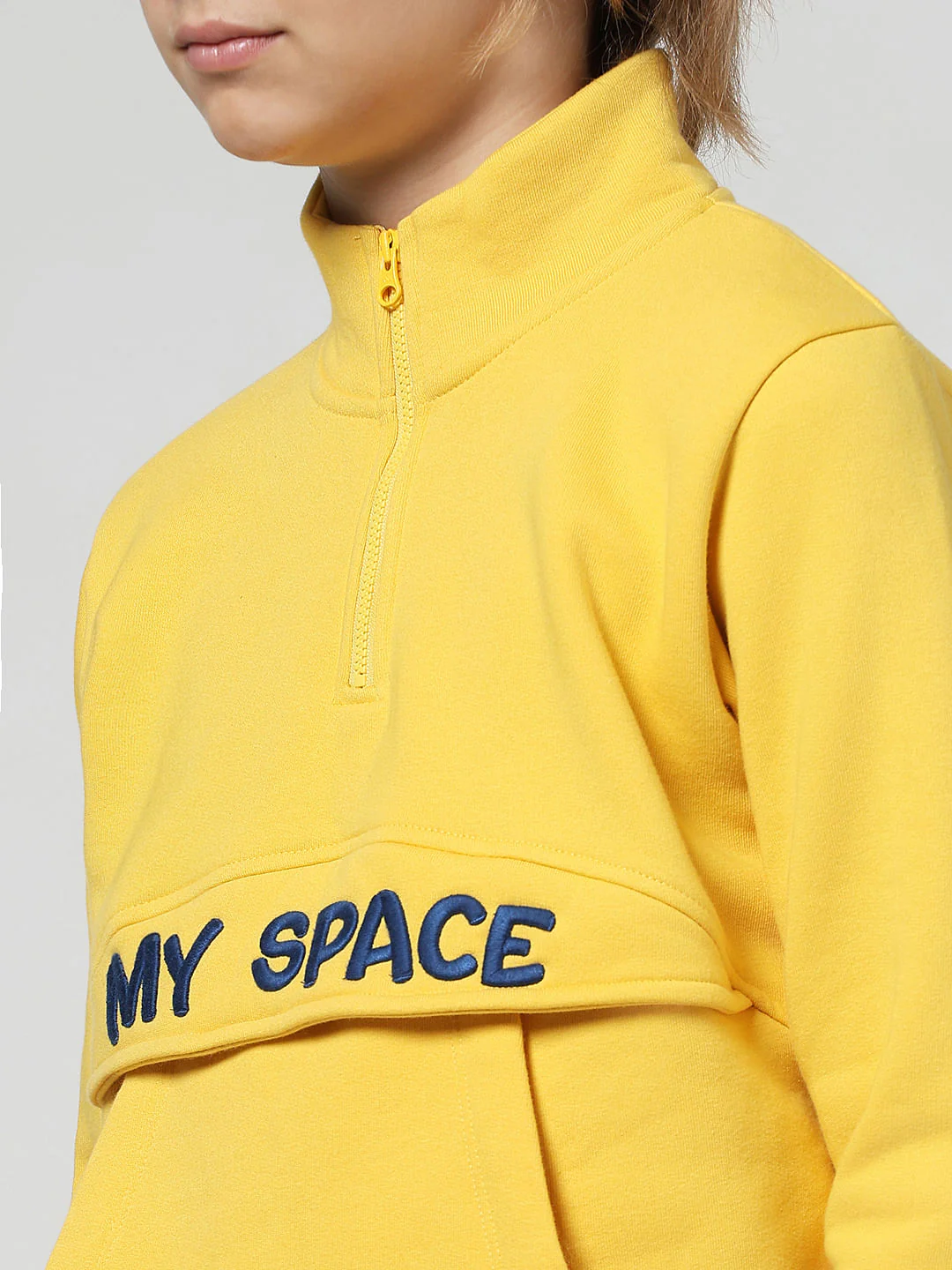 JUNIOR BOYS Yellow High-Neck Sweatshirt - Image 4