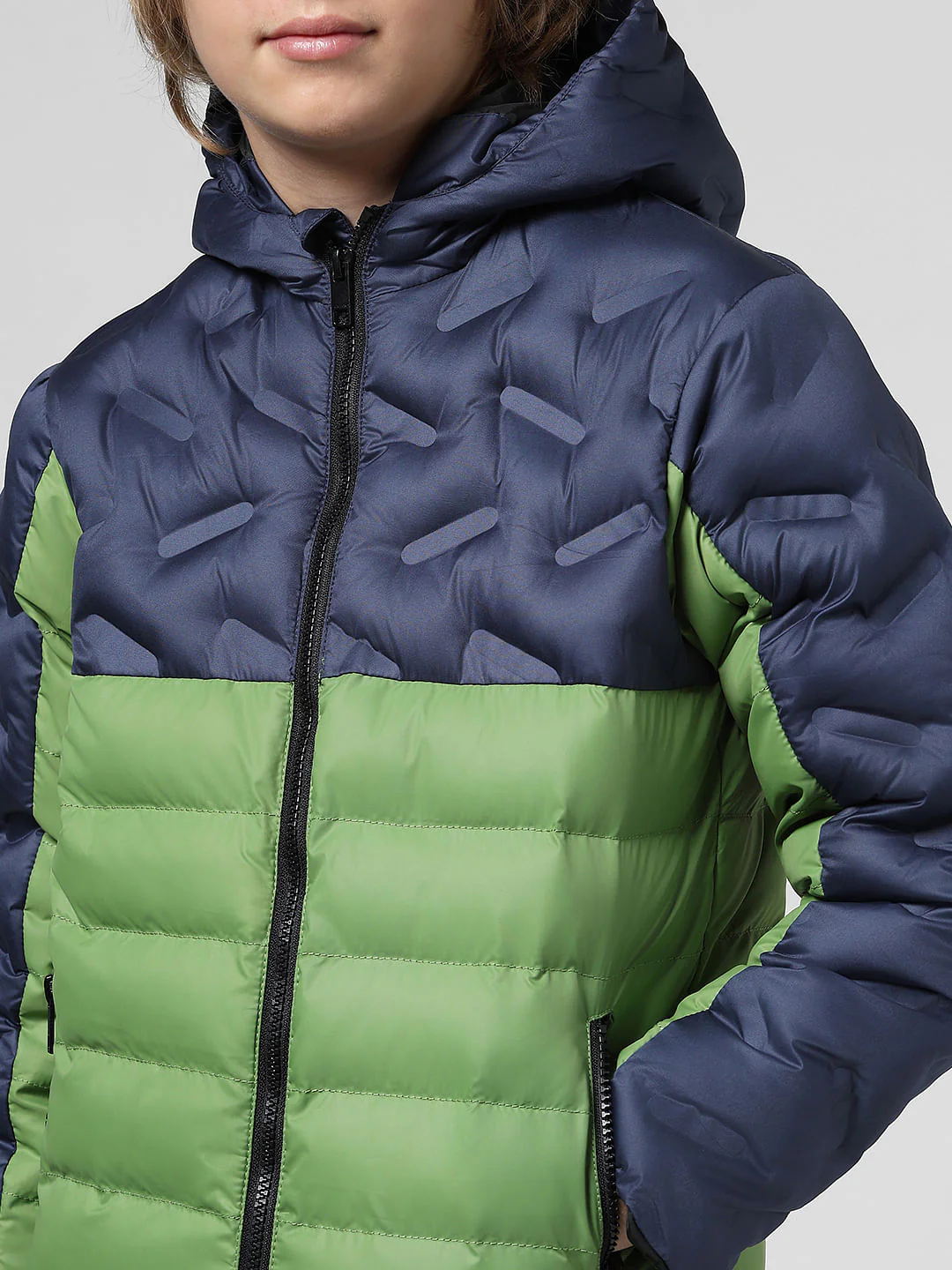 JUNIOR BOYS Blue Colourblocked Puffer Jacket - Image 4