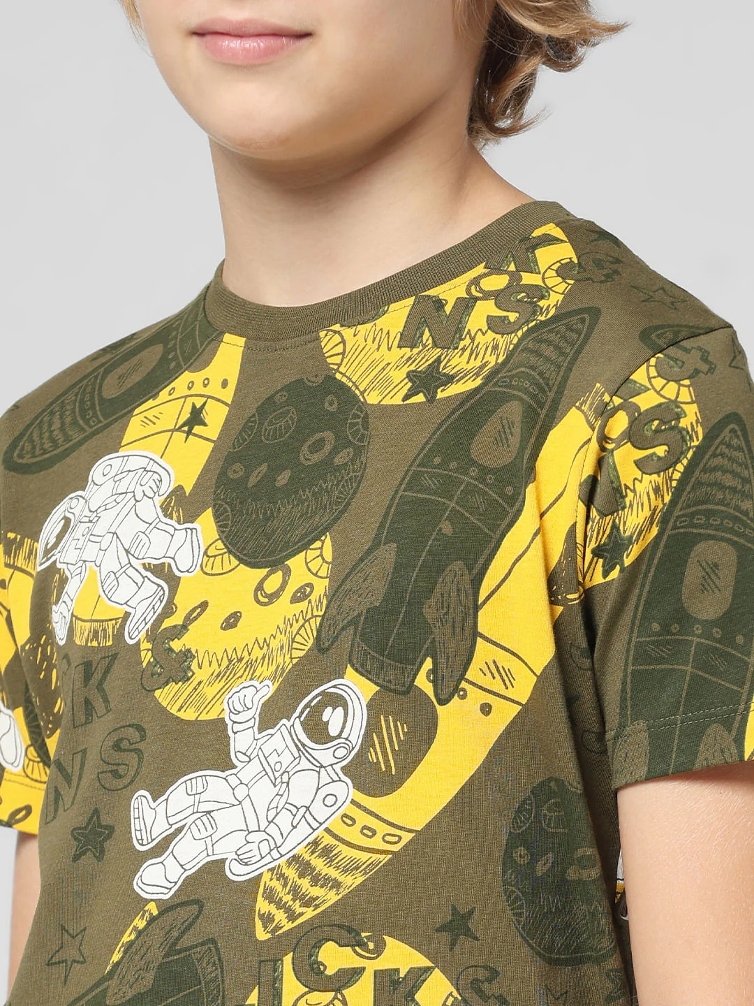JUNIOR BOYS Green Space Print T-shirt - Image 4