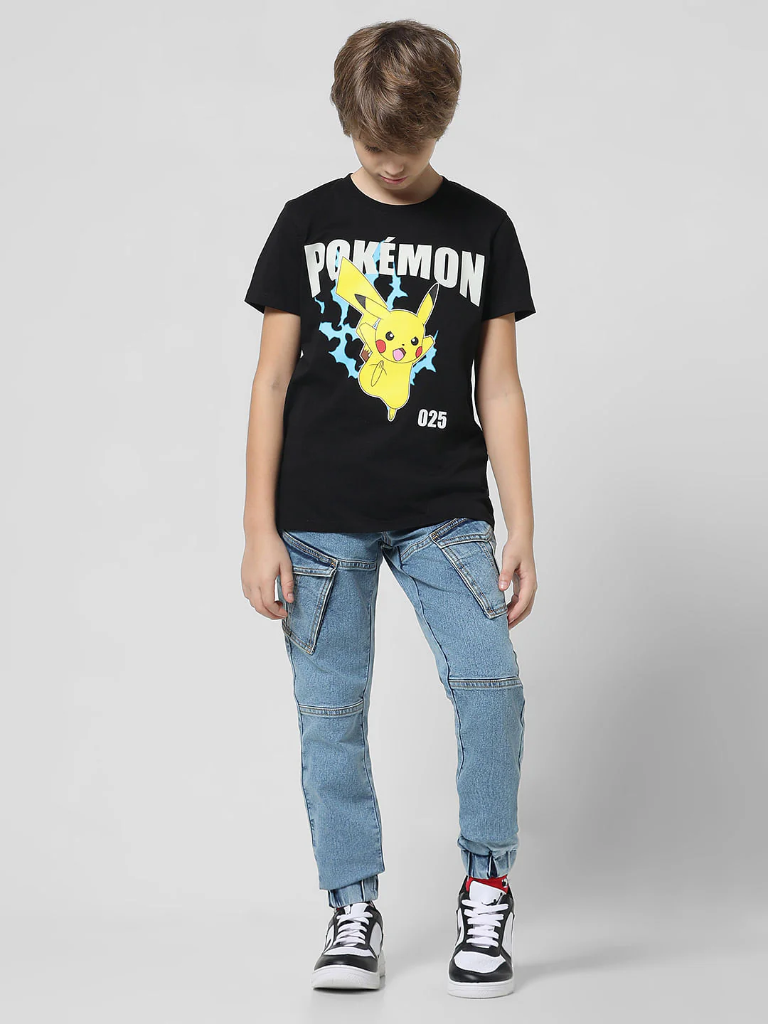 x Pok mon Black Thunderbolt Crew Neck T-shirt - Image 5