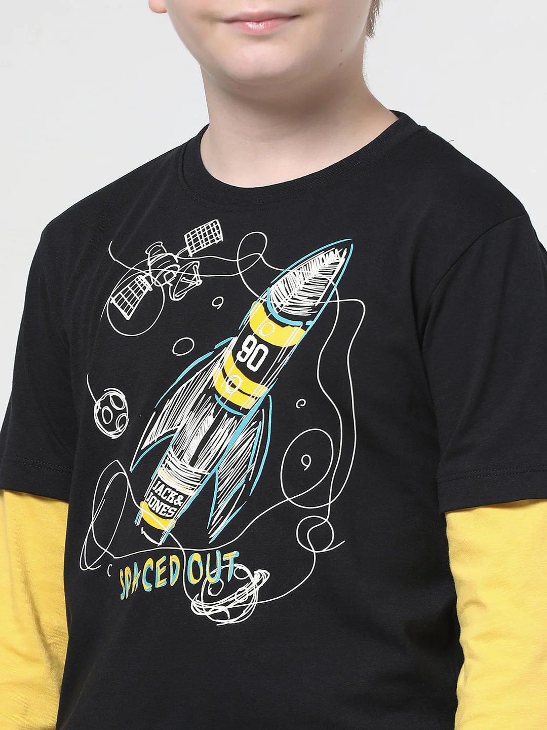 Boys Black Spaced-Out Crew Neck T-shirt - Image 4