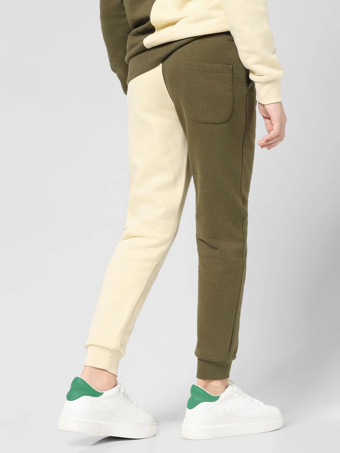 JUNIOR BOYS Green Colourblocked Co-ord Set Sweatpants - Image 3