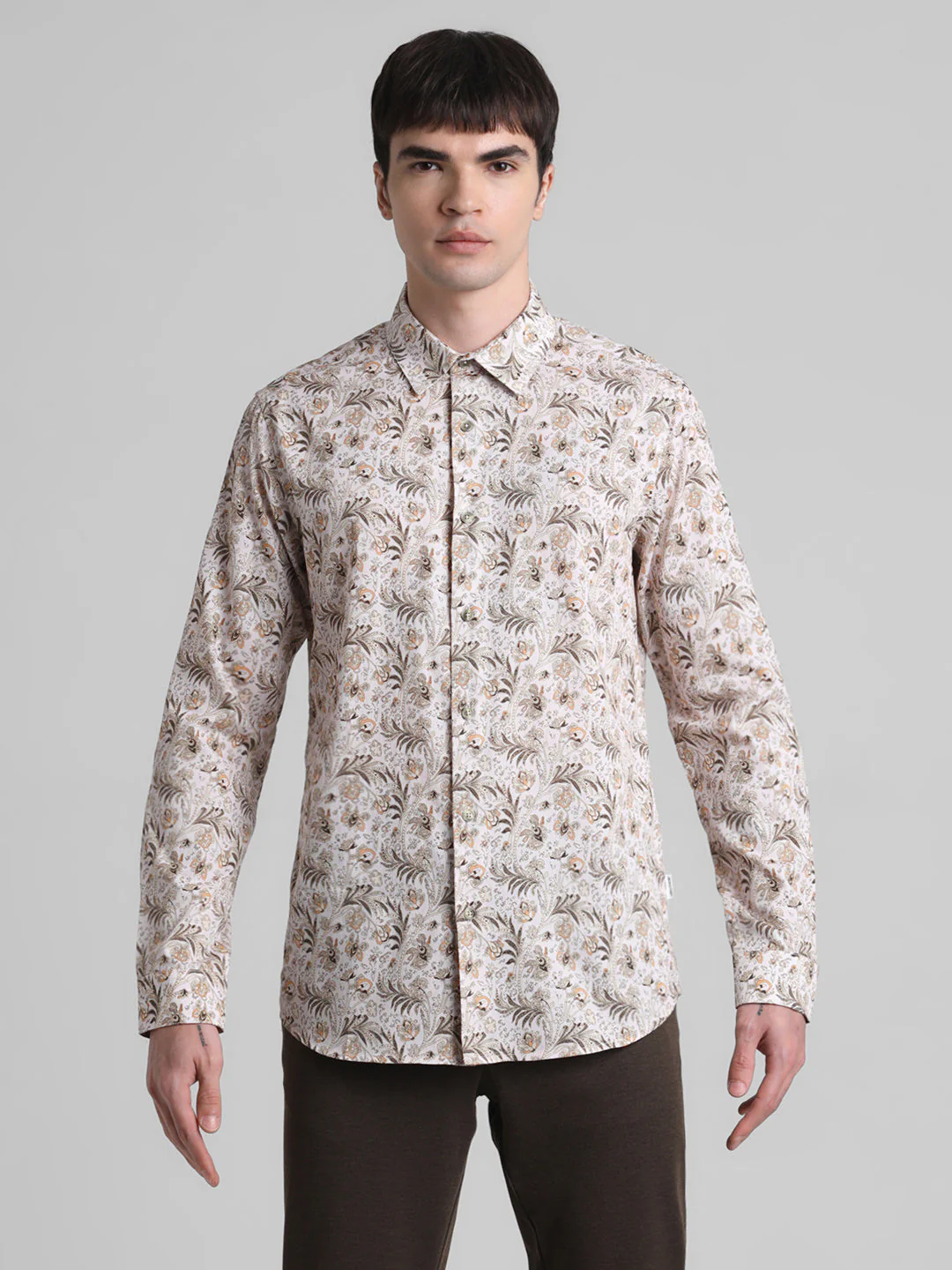 Beige Paisley Print Shirt - Image 8