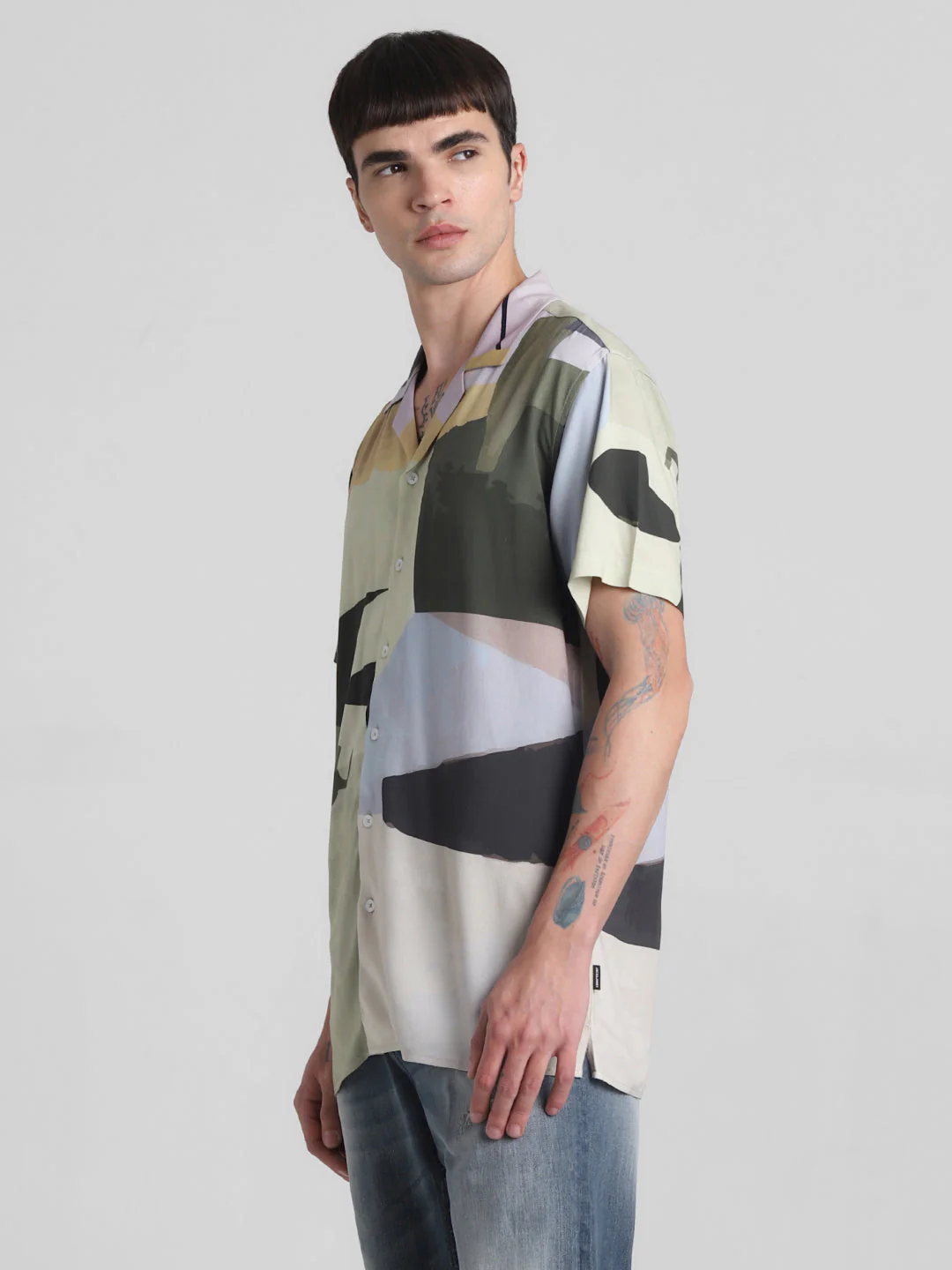 Scenic Print Resort Shirt - Image 3