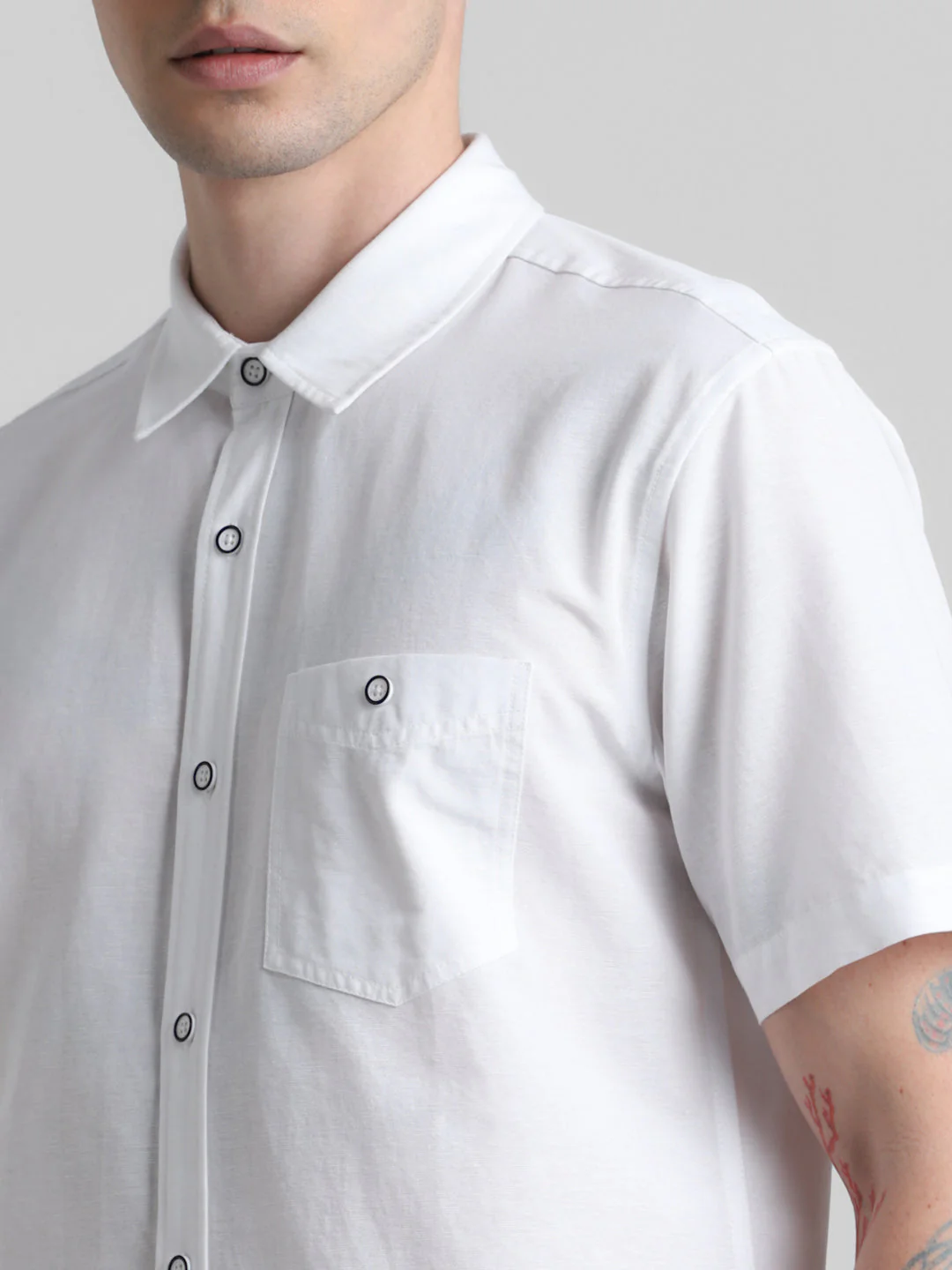 White Short Sleeve Shirt - Image 5