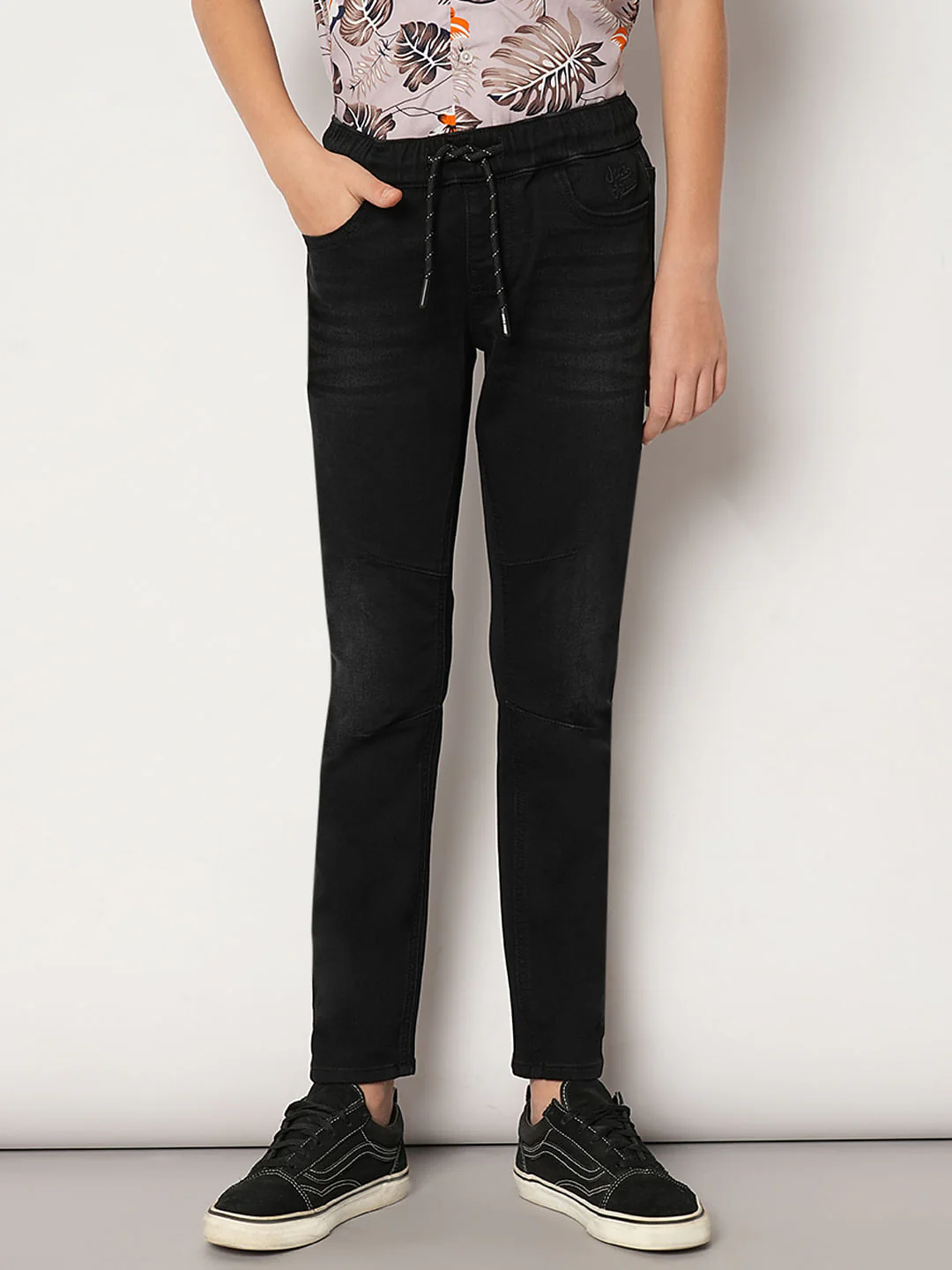 Boys Black Mid Rise Slim Fit Jeans - Image 2
