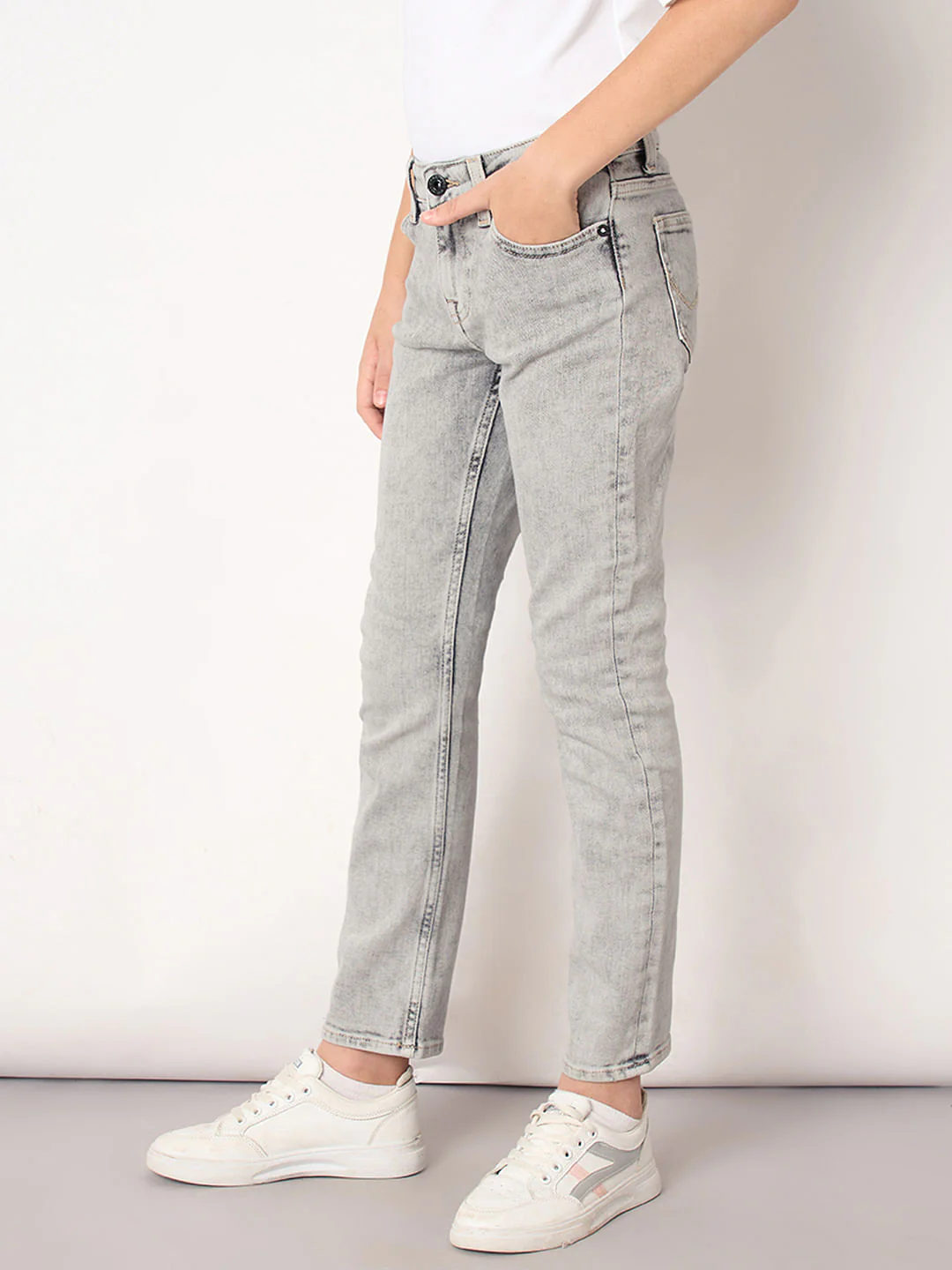 Boys Light Grey Mid Rise Straight Fit Jeans - Image 3