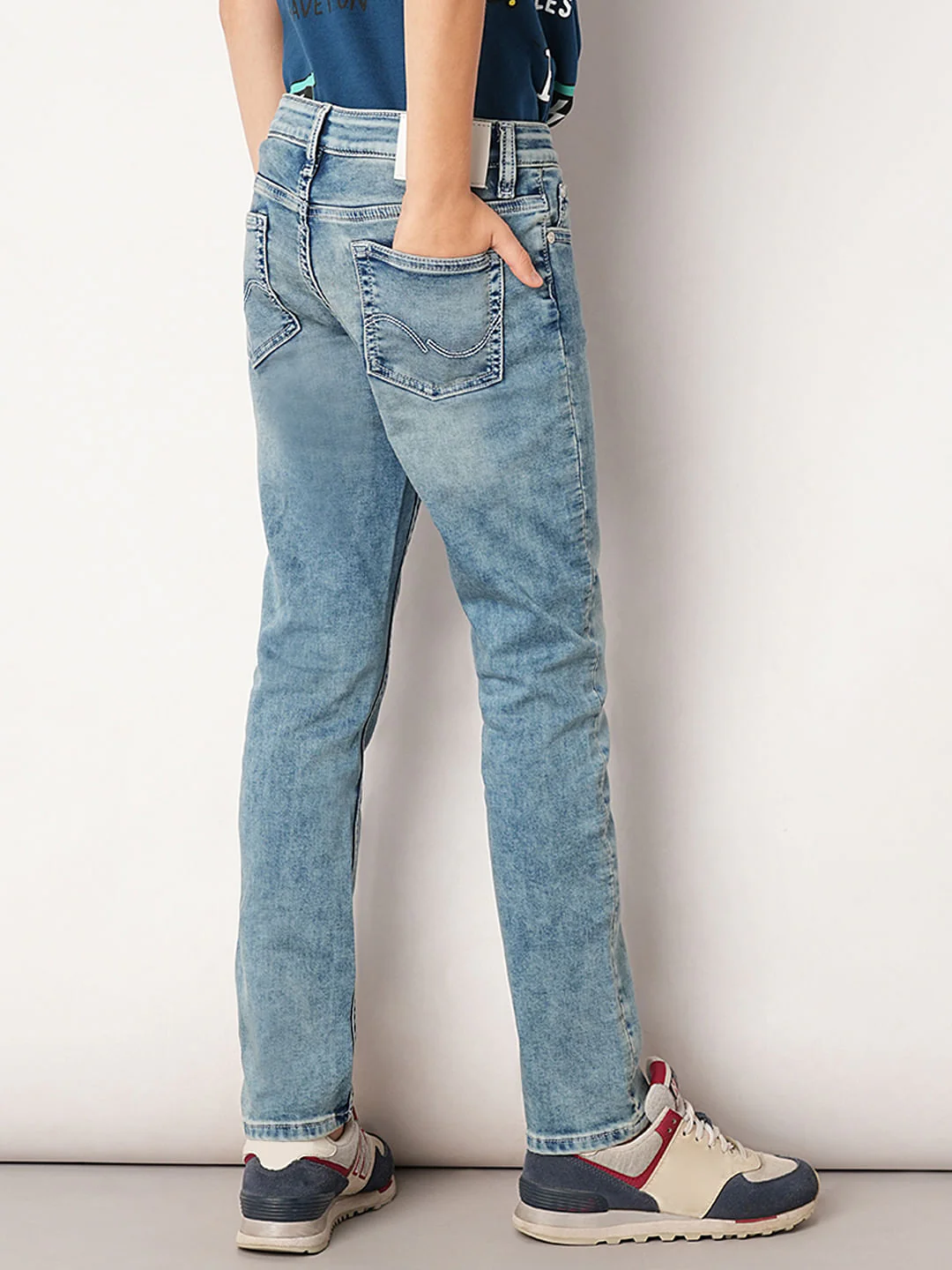 Blue Washed Regular Fit Jeans - Image 4