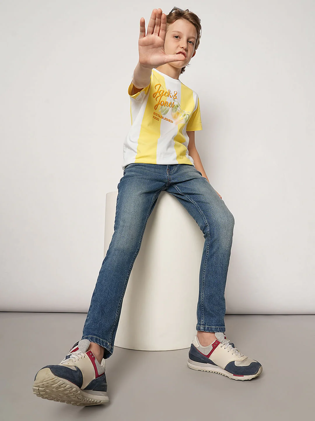 Boys Blue Mid Rise Regular Fit Jeans