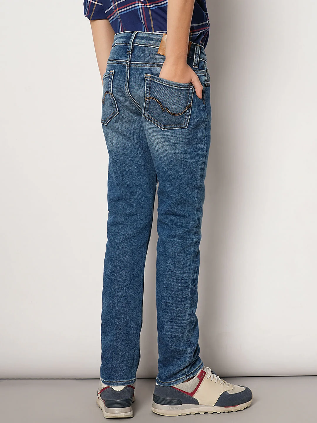 Boys Blue Mid Rise Regular Fit Jeans - Image 4