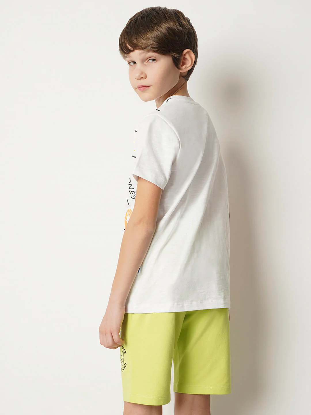 Boys White Graphic Print T-shirt - Image 4