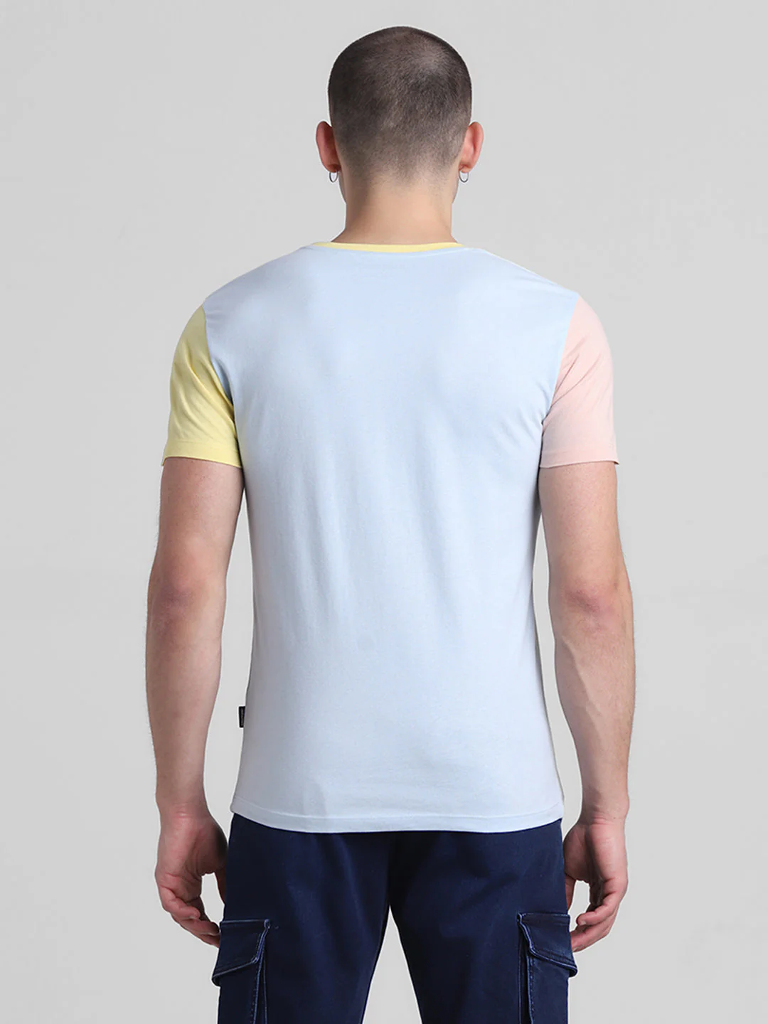 Colourblocked Printed Cotton T-shirt - Image 9