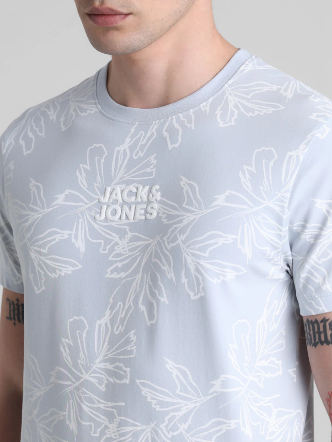 Light Blue Floral Cotton T-shirt - Image 5