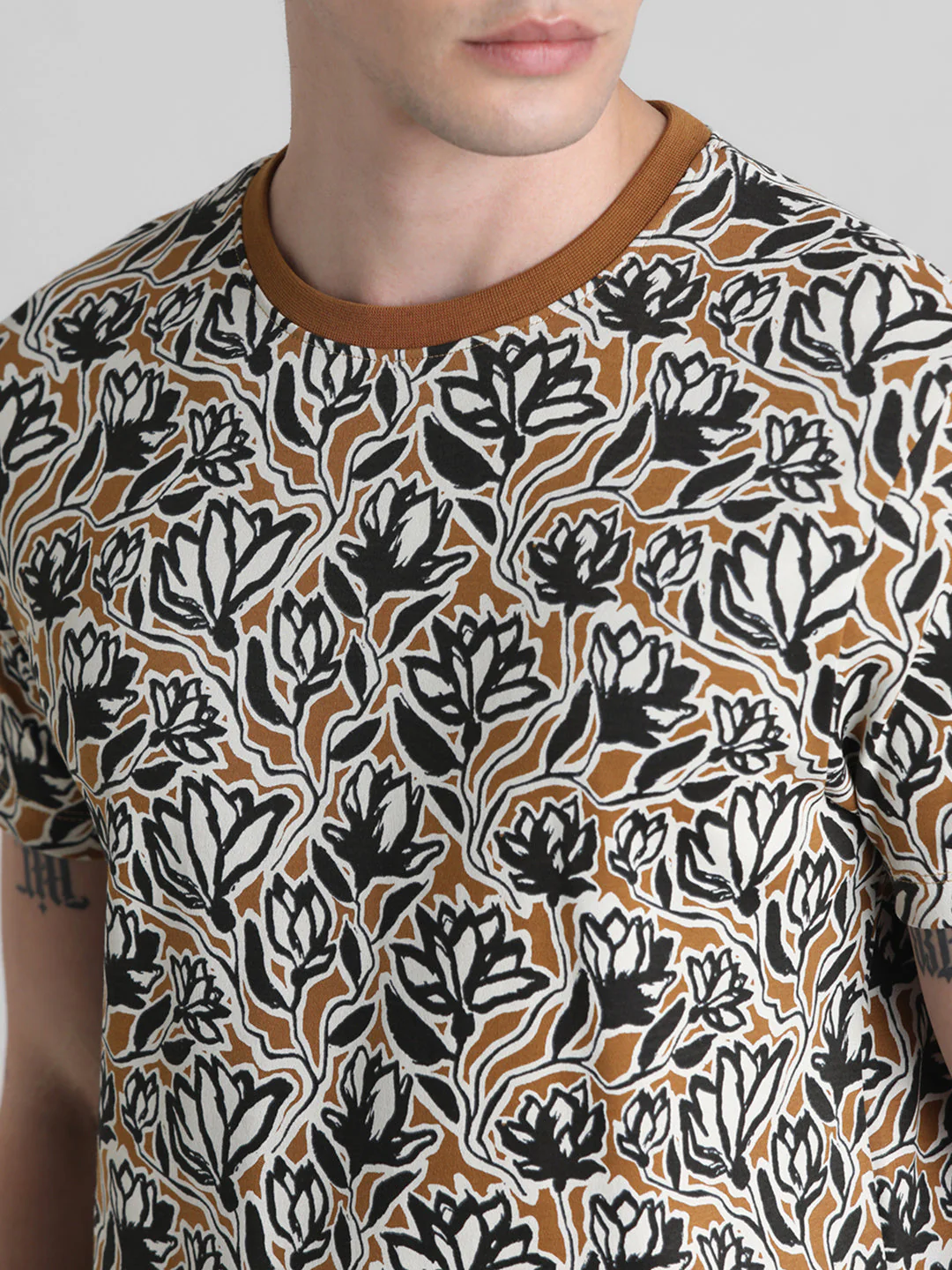 Floral Cotton Slim Fit T-shirt - Golden Brown - Image 5