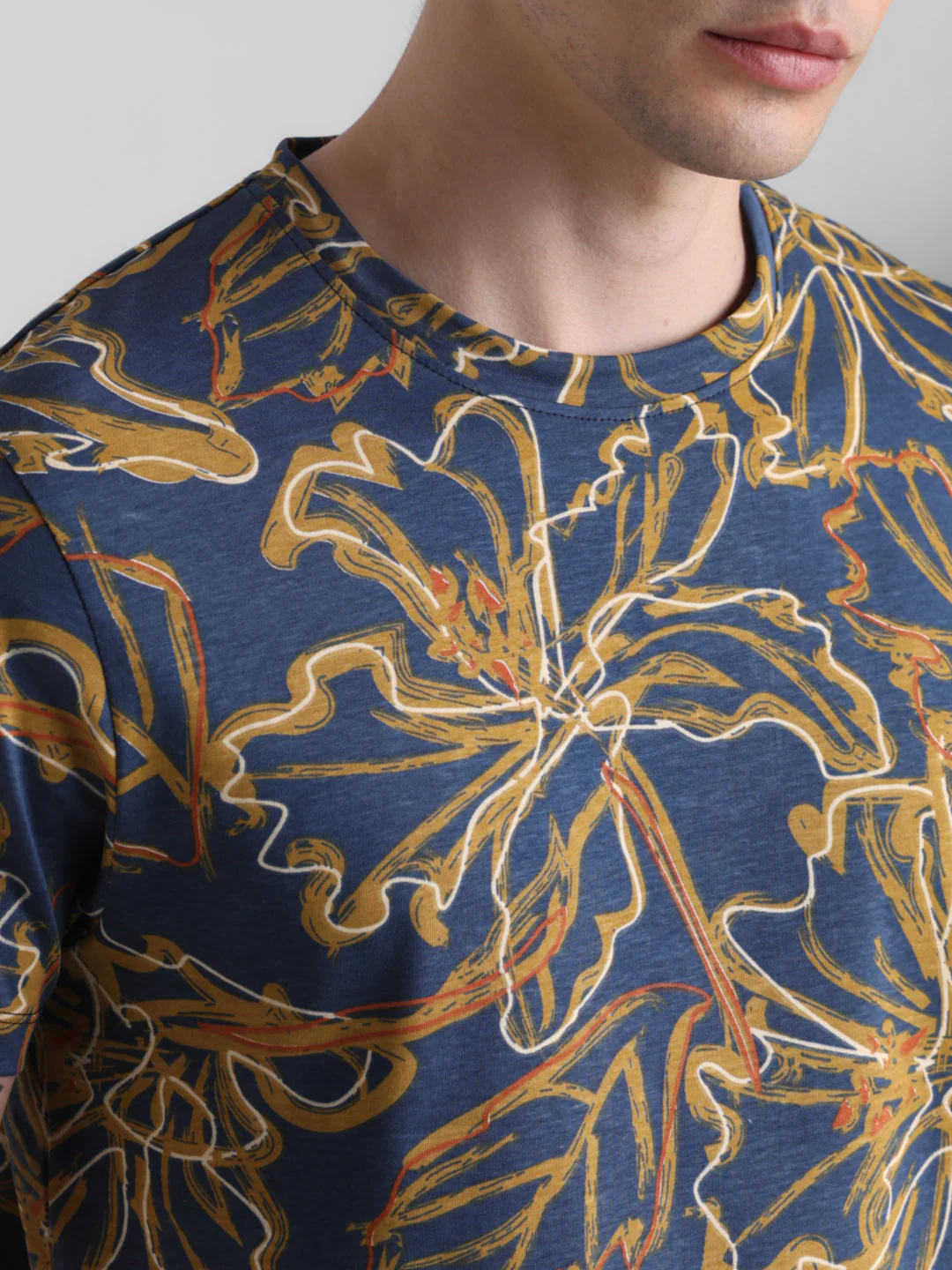 Navy Floral Slim Fit T-shirt - Image 5