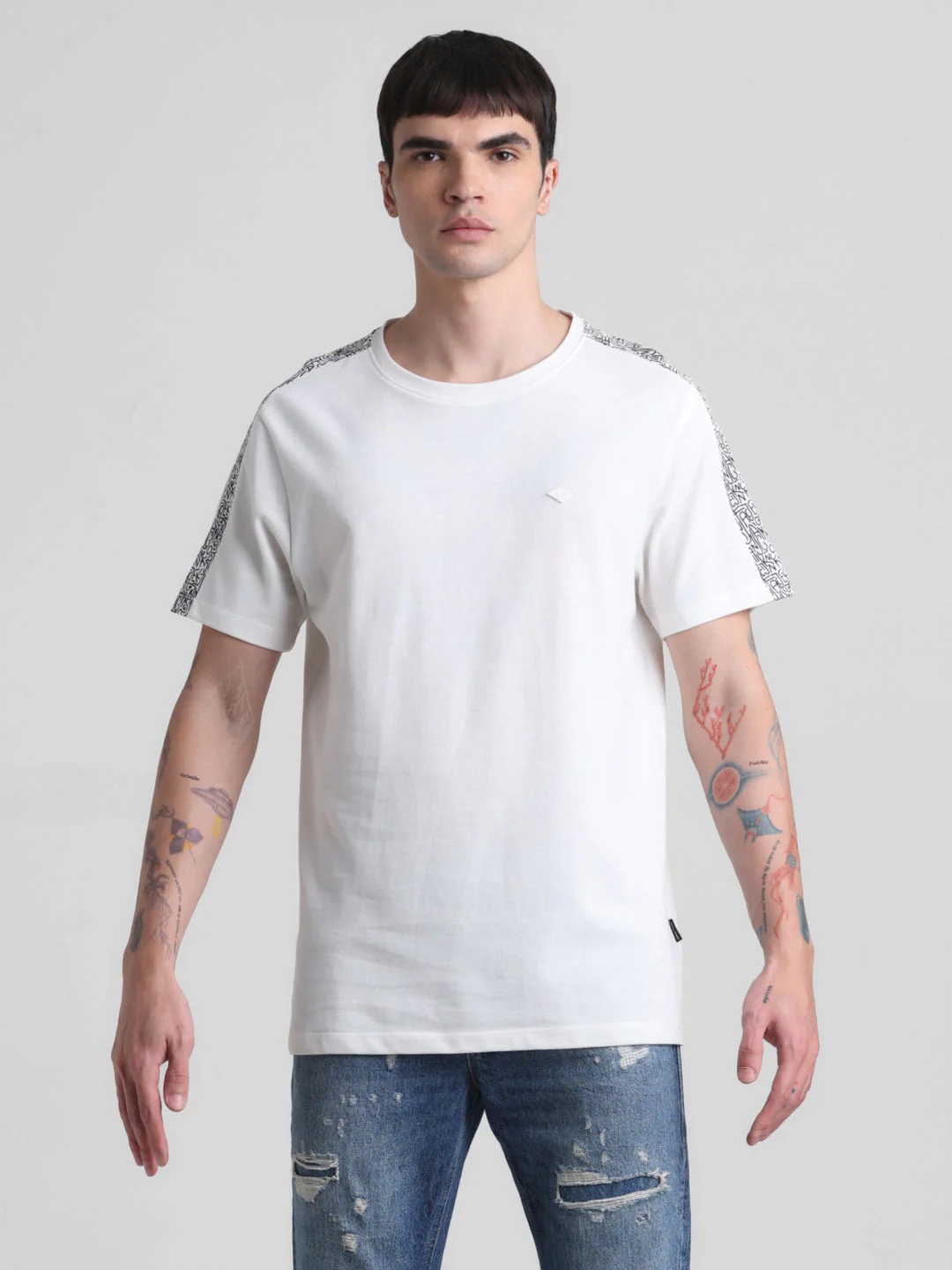 Black Contrast Tape T-shirt - Image 8