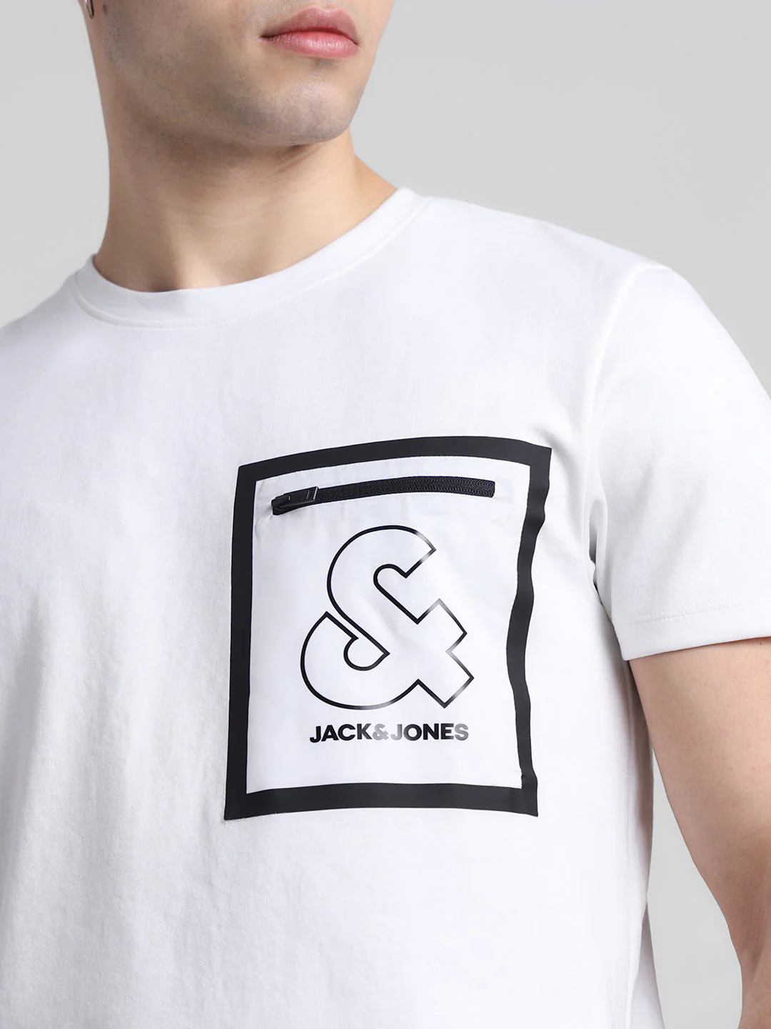 White Patch Pocket T-shirt - Image 5